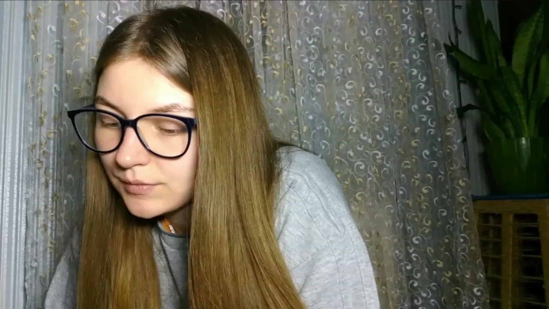 Gallery image thumbnail from Oliveevee_'s myfreecams stream on, 01/22/2023, 21:50 image 12 of 20