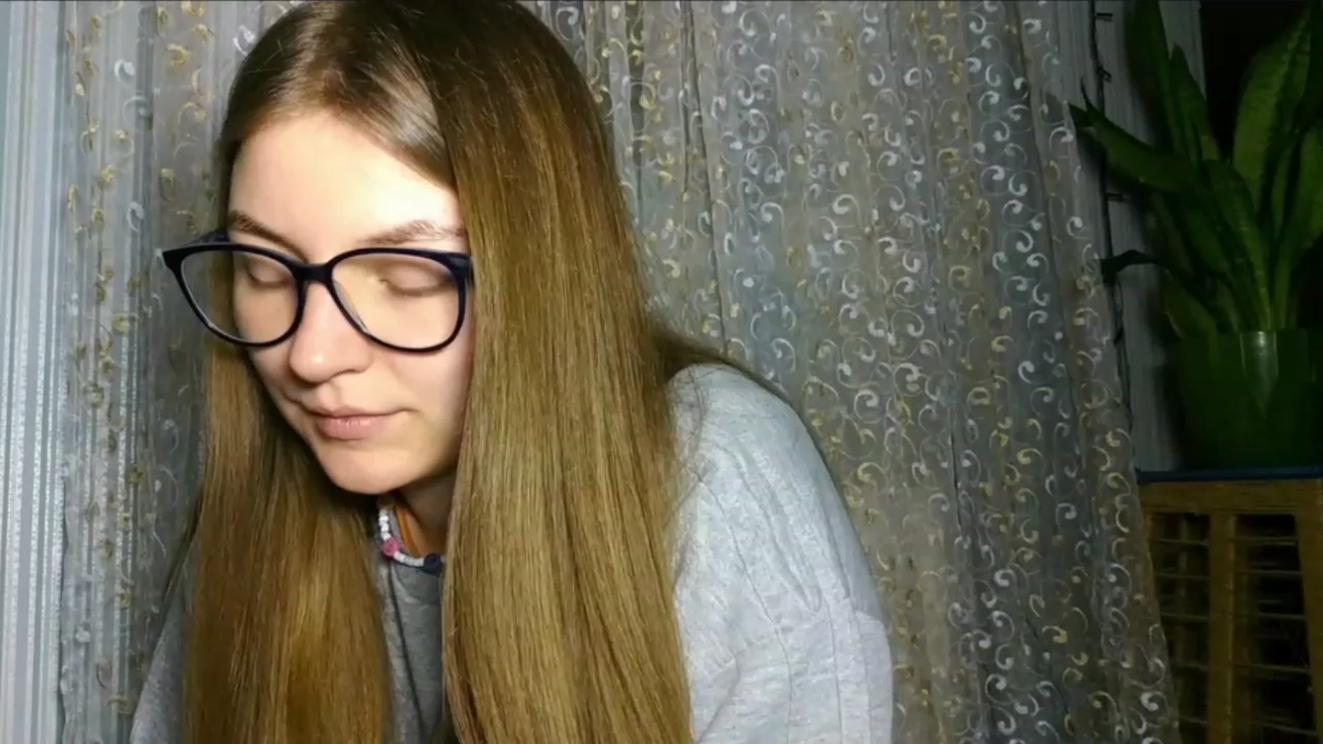 Gallery image thumbnail from Oliveevee_'s myfreecams stream on, 01/22/2023, 21:50 image 17 of 20