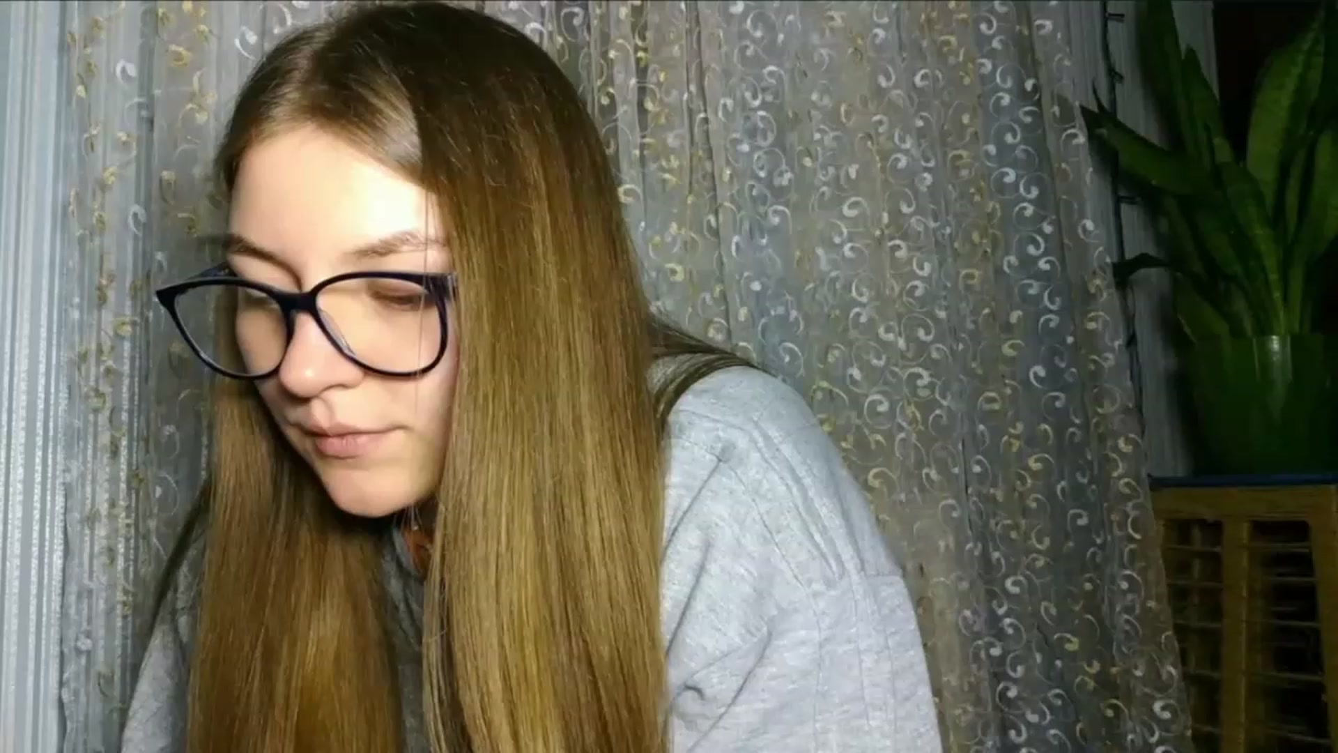 Gallery image thumbnail from Oliveevee_'s myfreecams stream on, 01/22/2023, 21:50 image 7 of 20