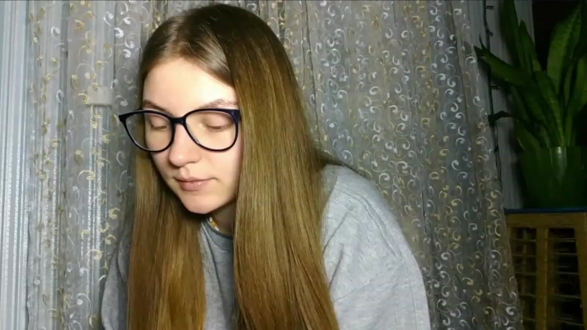 Gallery image thumbnail from Oliveevee_'s myfreecams stream on, 01/22/2023, 21:50 image 13 of 20