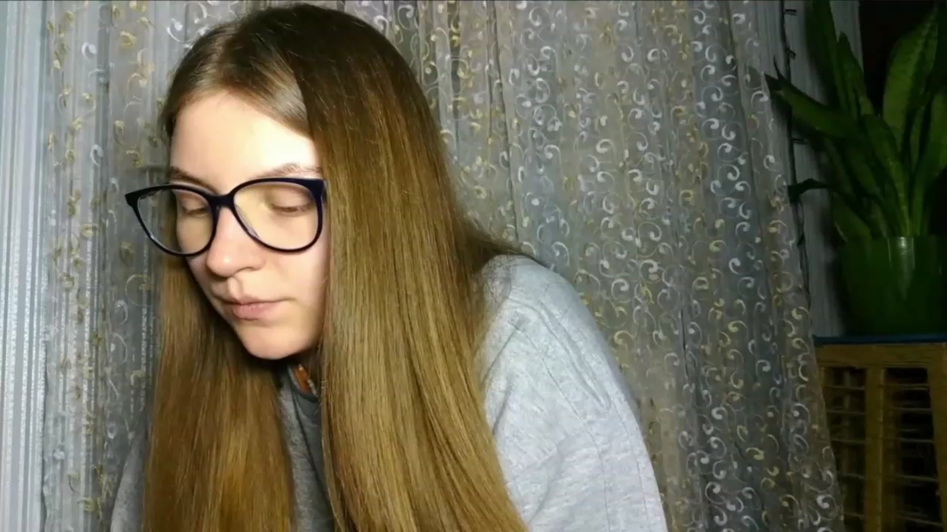Gallery image thumbnail from Oliveevee_'s myfreecams stream on, 01/22/2023, 21:50 image 14 of 20