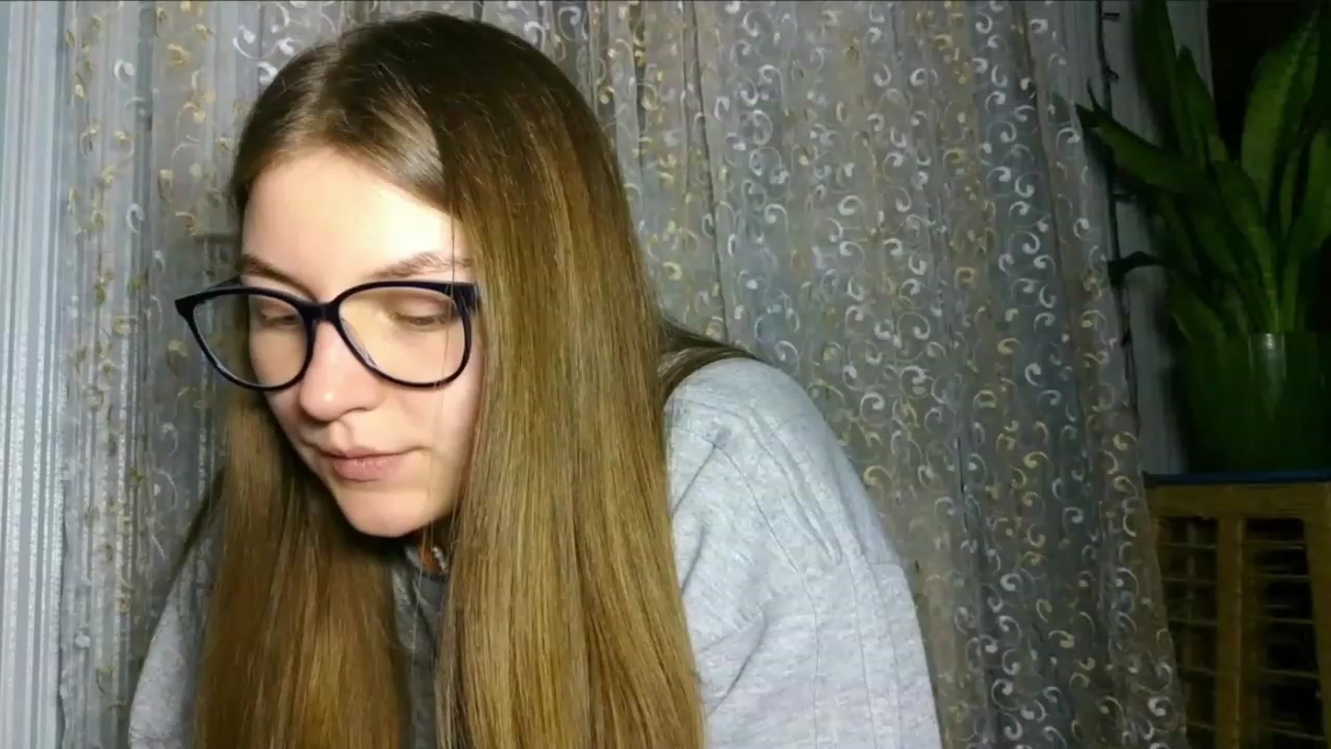Gallery image thumbnail from Oliveevee_'s myfreecams stream on, 01/22/2023, 21:50 image 5 of 20