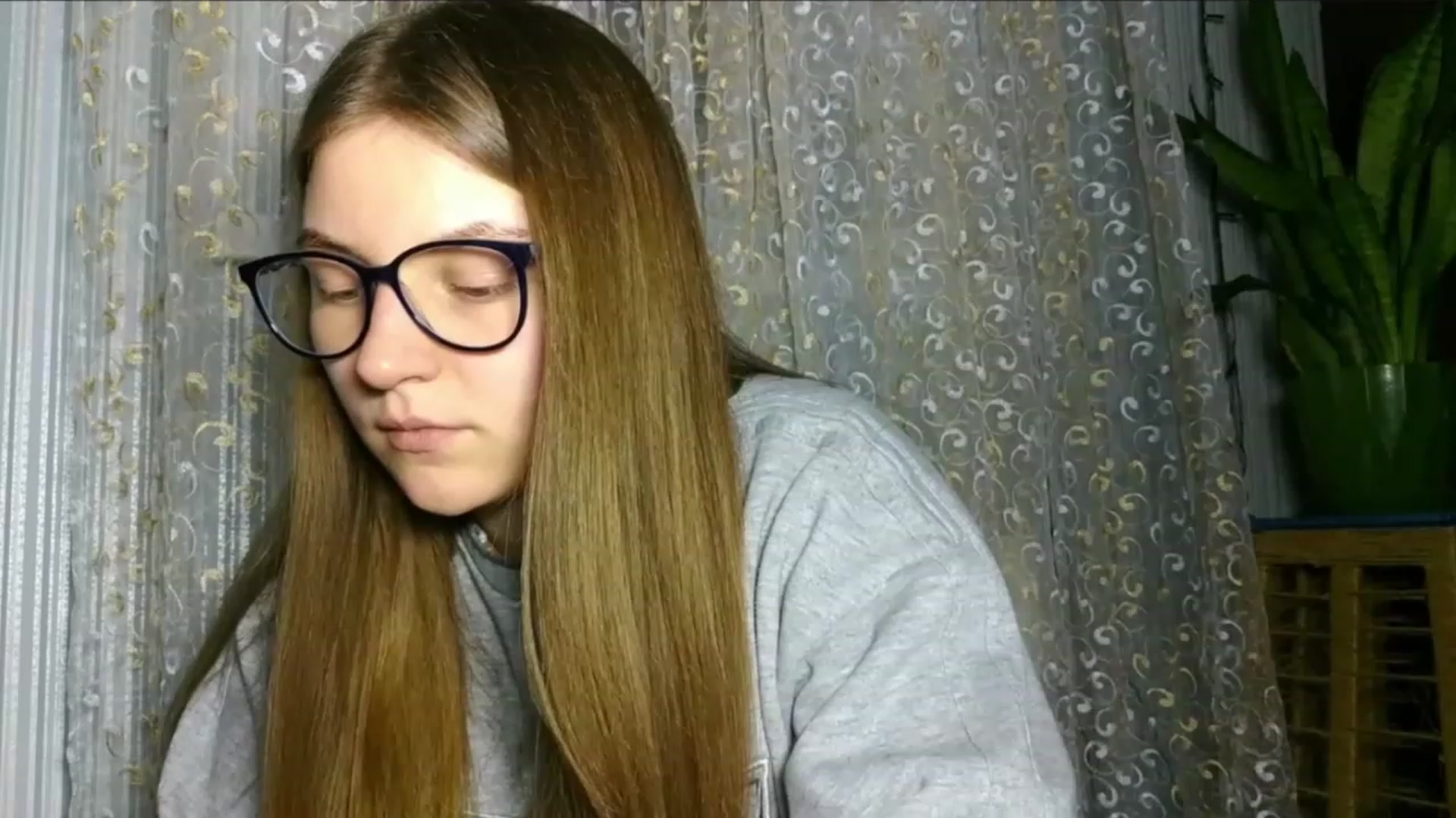 Gallery image thumbnail from Oliveevee_'s myfreecams stream on, 01/22/2023, 21:50 image 8 of 20