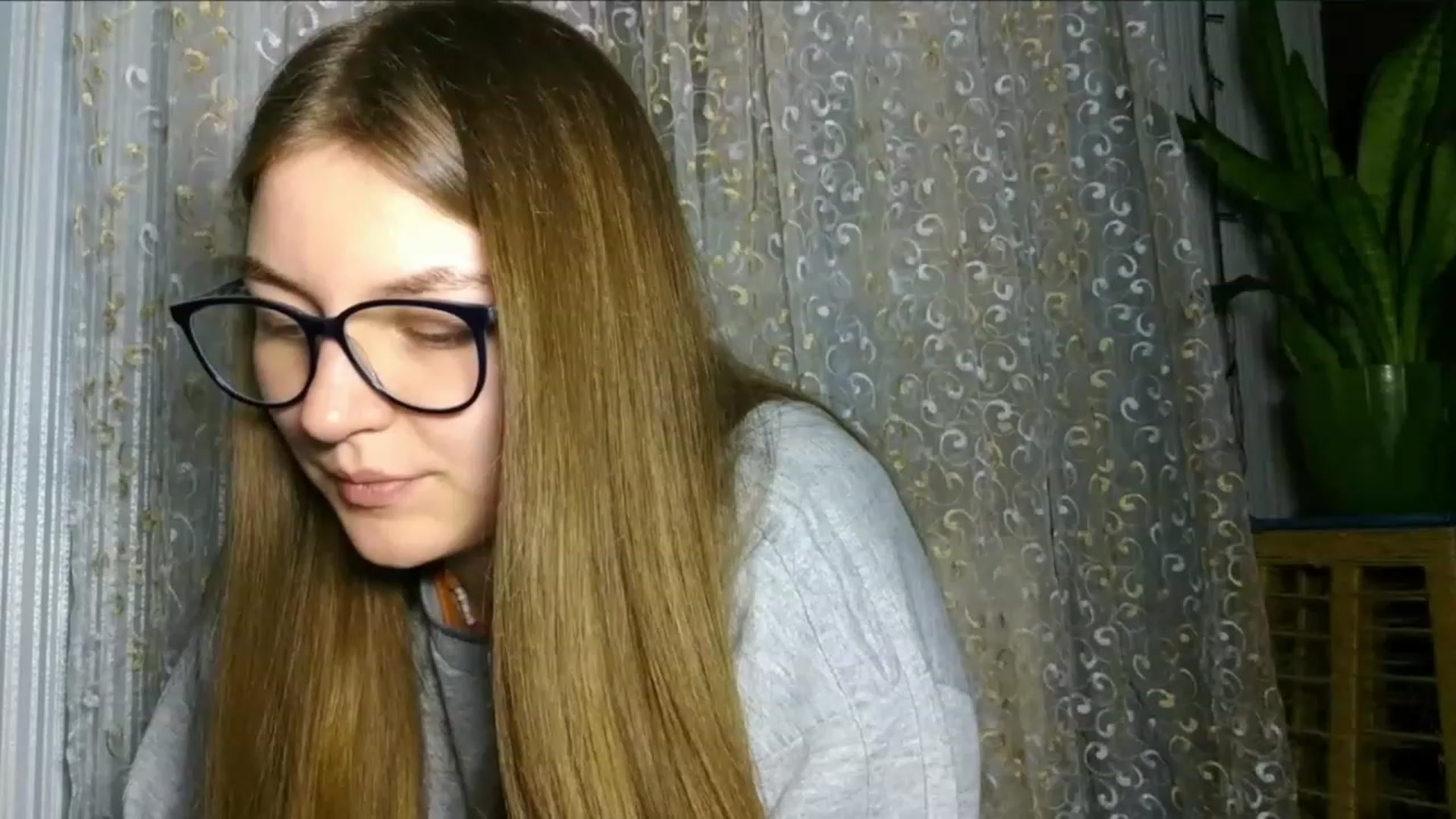 Gallery image thumbnail from Oliveevee_'s myfreecams stream on, 01/22/2023, 21:50 image 15 of 20