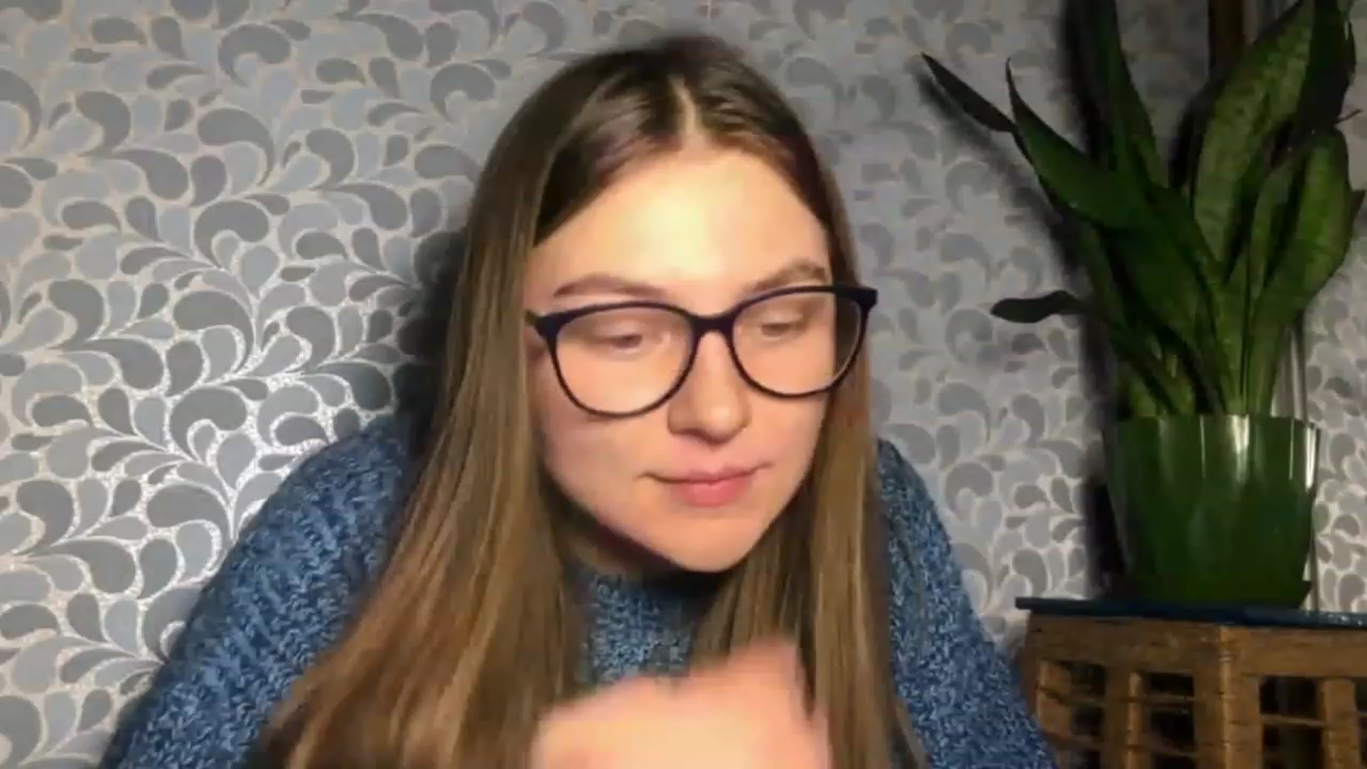 Gallery image thumbnail from Oliveevee_'s myfreecams stream on, 03/02/2023, 23:02 image 19 of 20