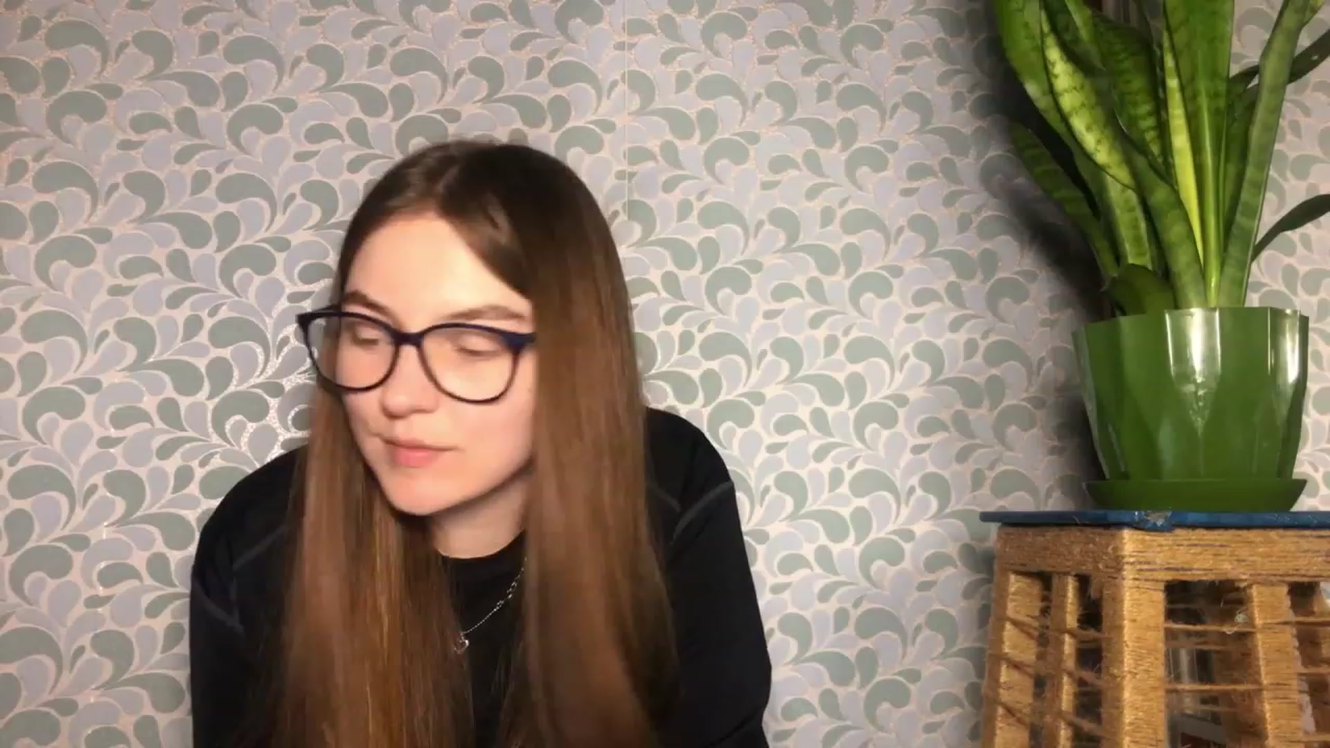 Gallery image thumbnail from Oliveevee_'s myfreecams stream on, 03/19/2023, 22:11 image 8 of 20