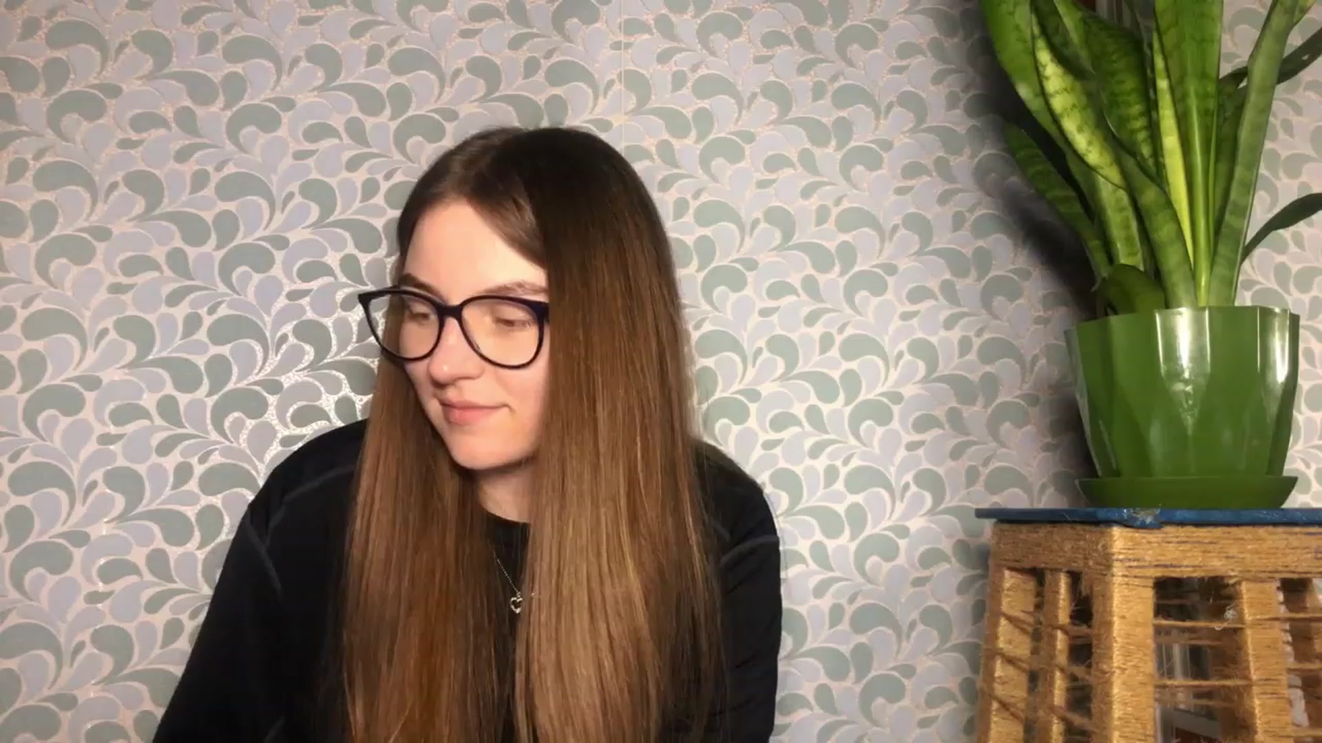 Gallery image thumbnail from Oliveevee_'s myfreecams stream on, 03/19/2023, 22:11 image 18 of 20