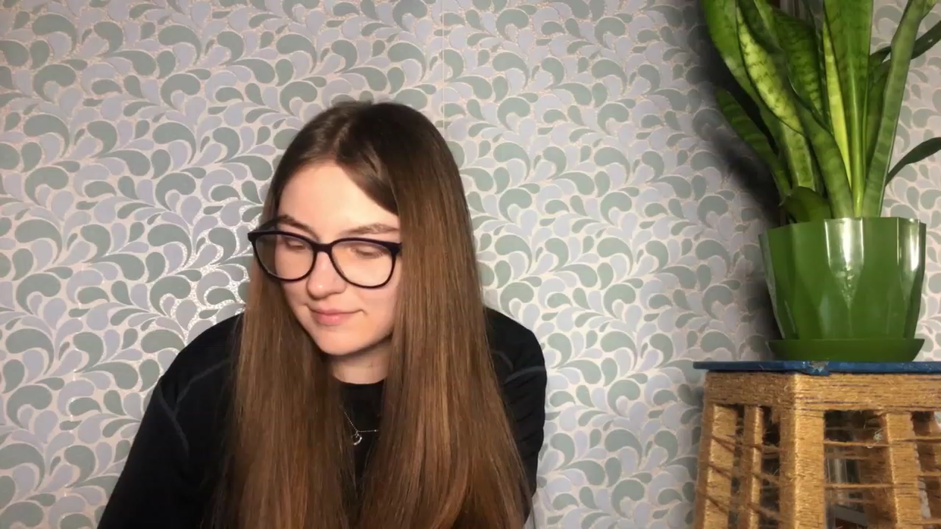 Gallery image thumbnail from Oliveevee_'s myfreecams stream on, 03/19/2023, 22:11 image 13 of 20