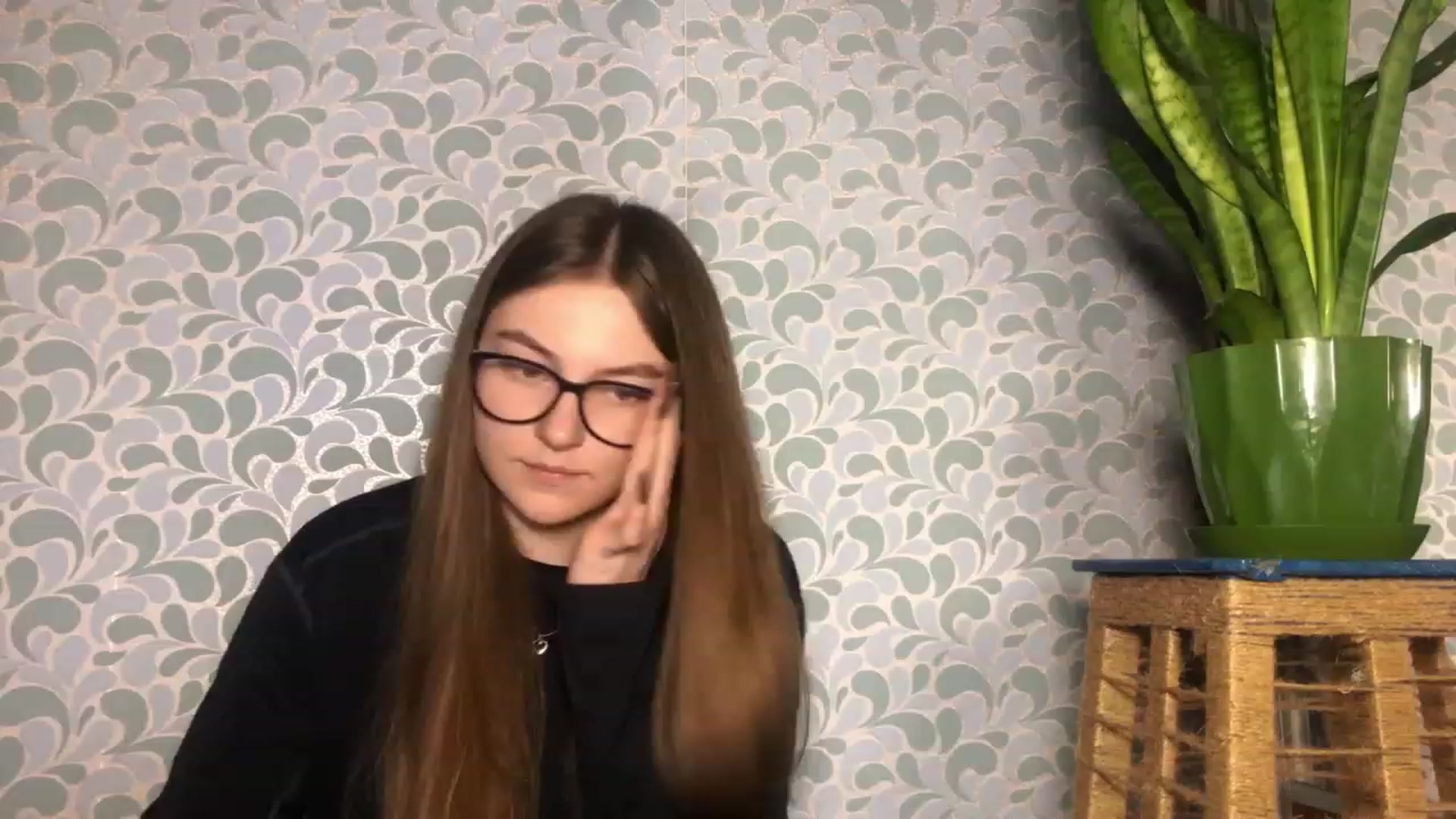 Gallery image thumbnail from Oliveevee_'s myfreecams stream on, 03/19/2023, 22:11 image 12 of 20