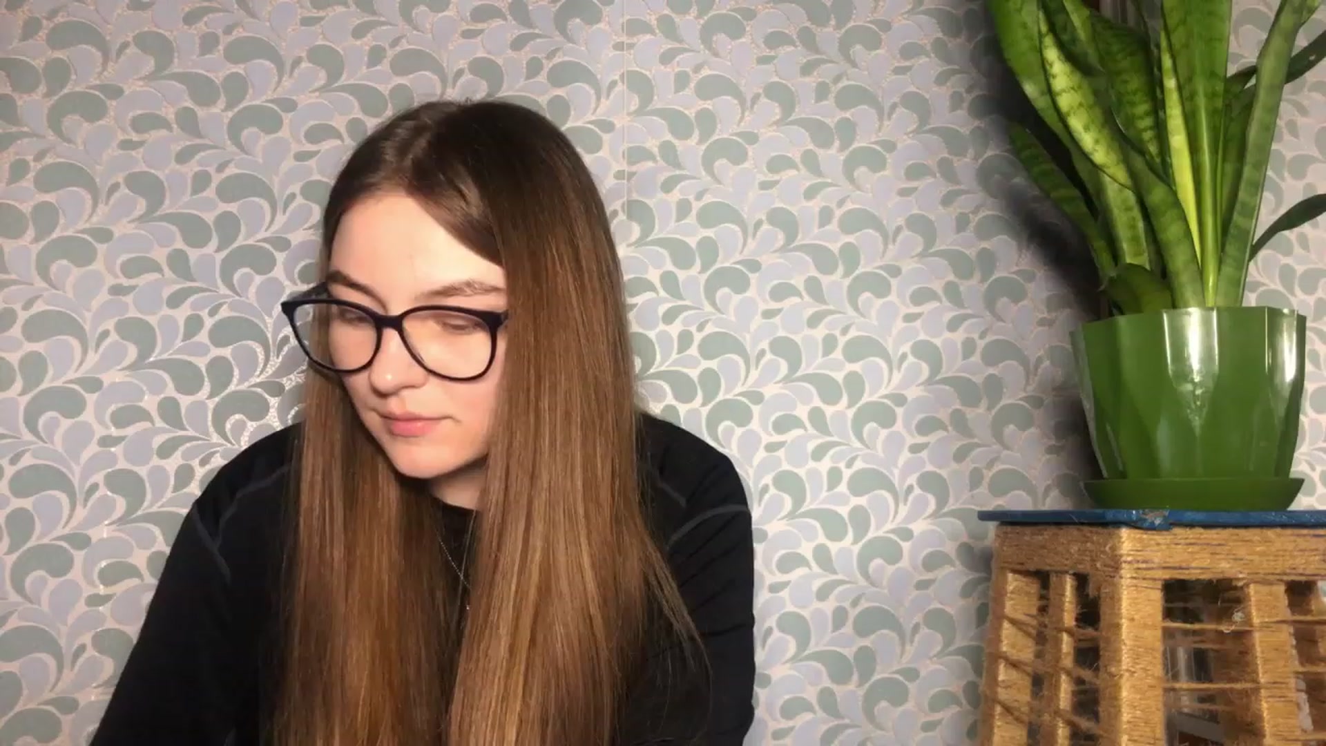 Gallery image thumbnail from Oliveevee_'s myfreecams stream on, 03/19/2023, 22:11 image 1 of 20