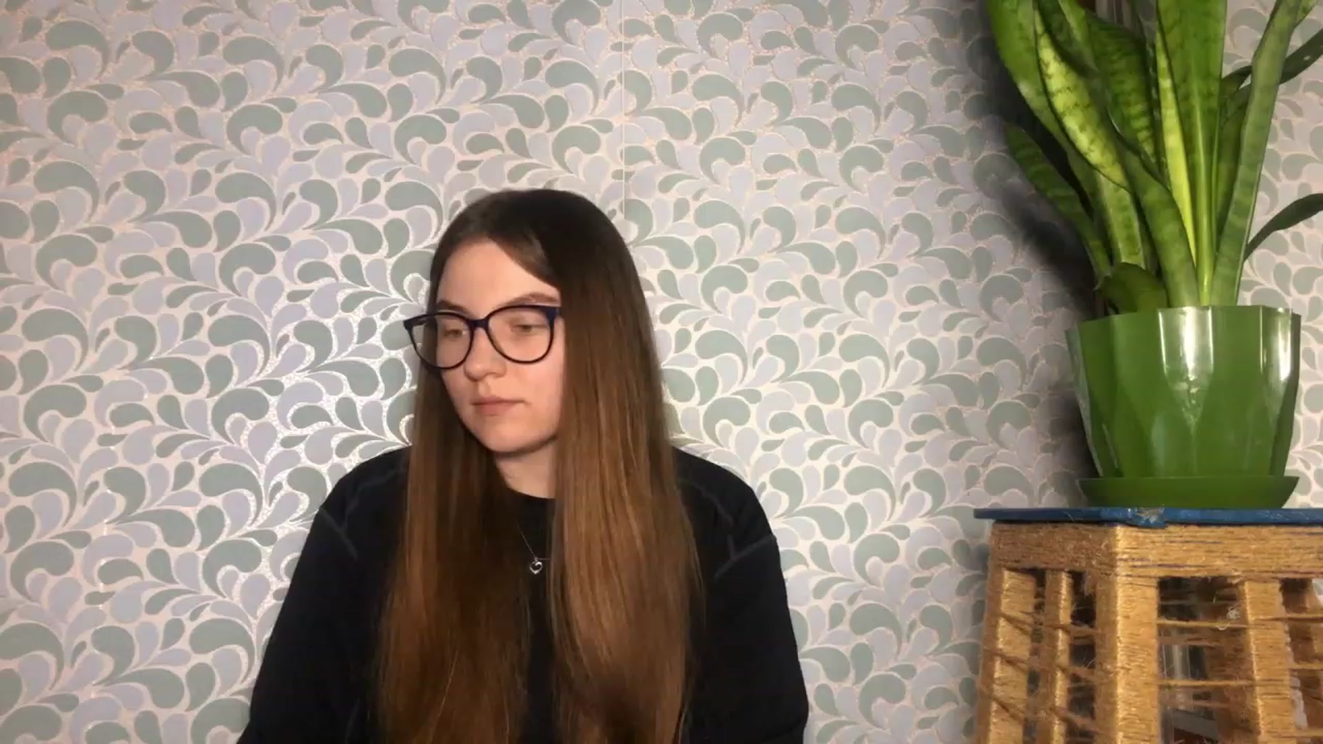 Gallery image thumbnail from Oliveevee_'s myfreecams stream on, 03/19/2023, 22:11 image 6 of 20