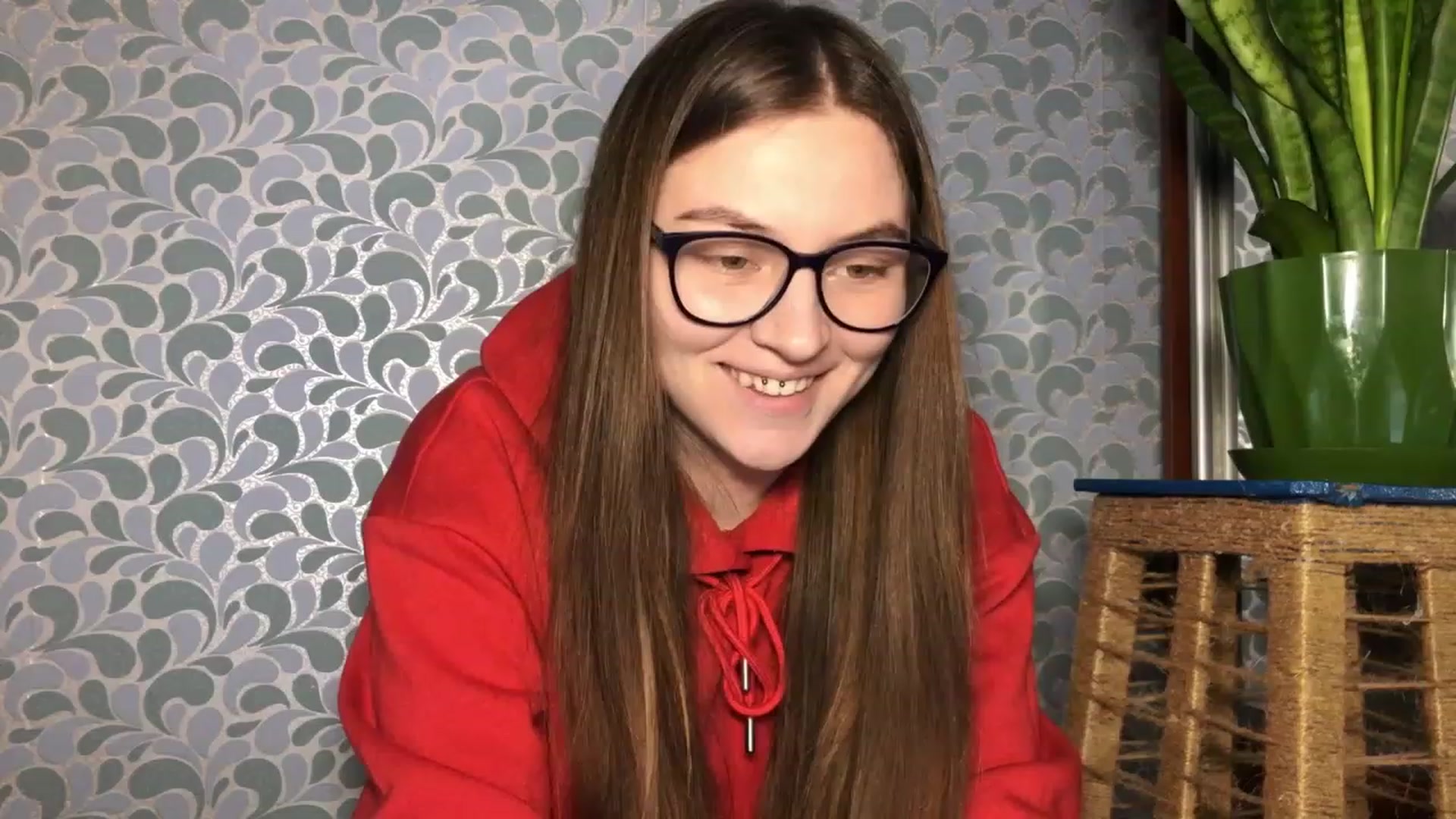 Gallery image thumbnail from Oliveevee_'s myfreecams stream on, 03/21/2023, 19:02 image 1 of 20