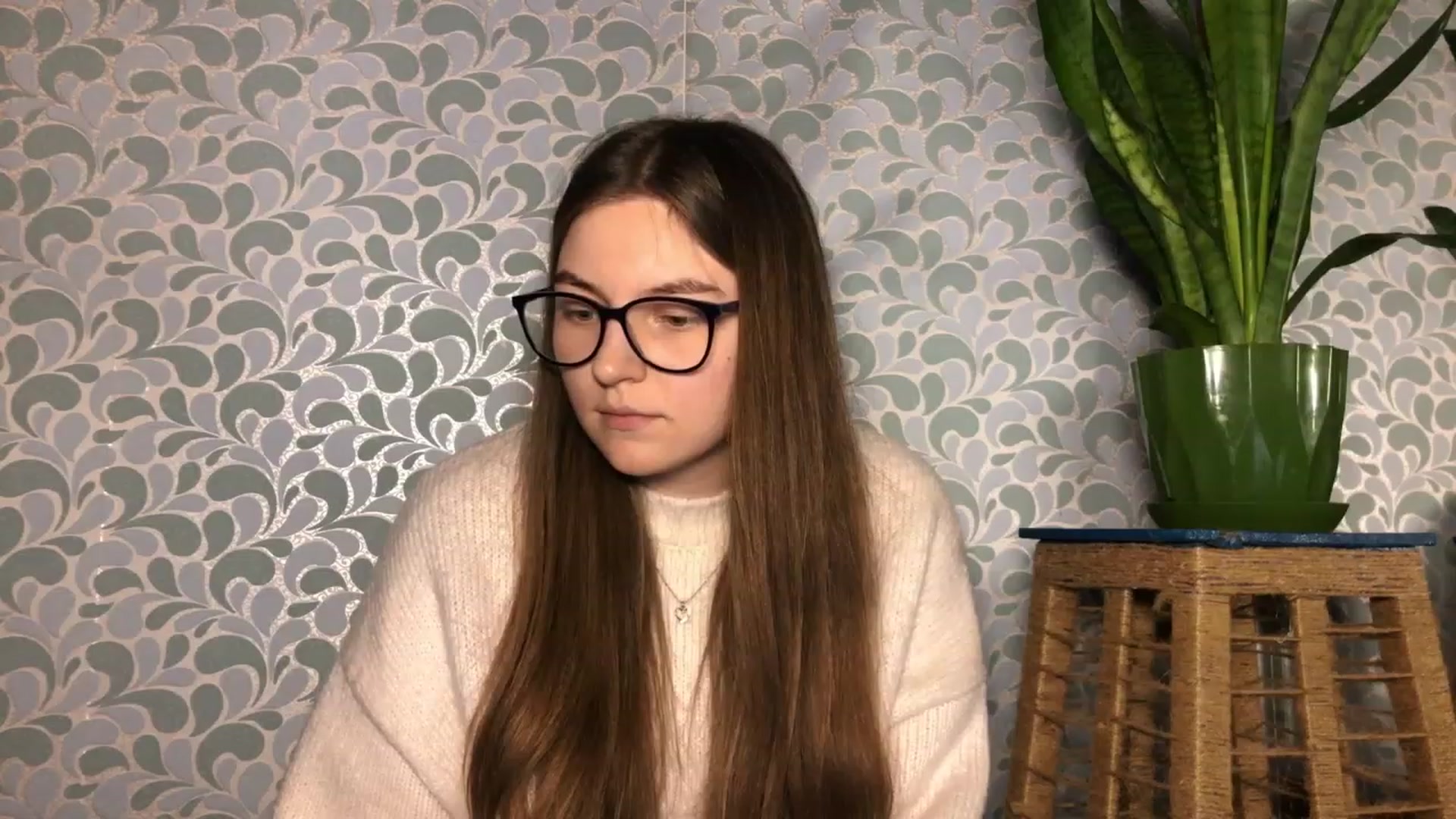 Gallery image thumbnail from Oliveevee_'s myfreecams stream on, 03/21/2023, 21:21 image 18 of 20