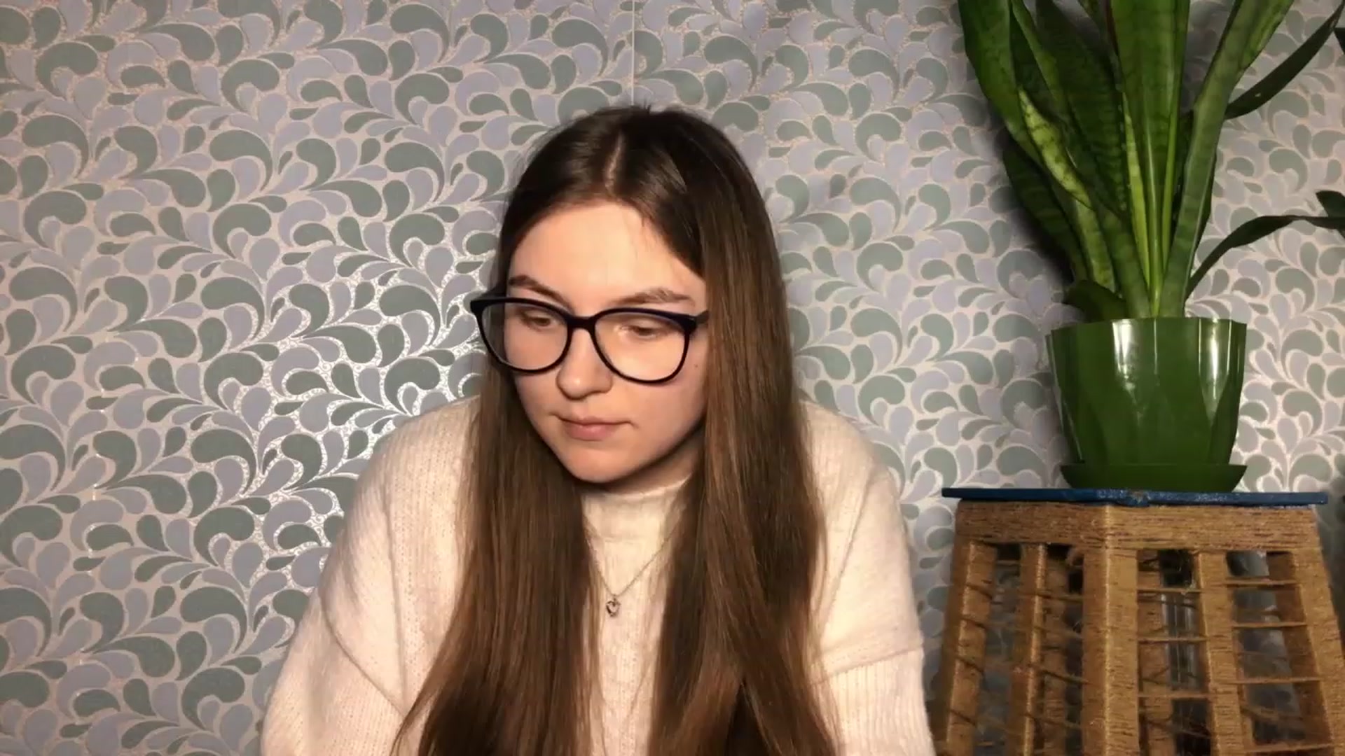 Gallery image thumbnail from Oliveevee_'s myfreecams stream on, 03/21/2023, 21:21 image 12 of 20