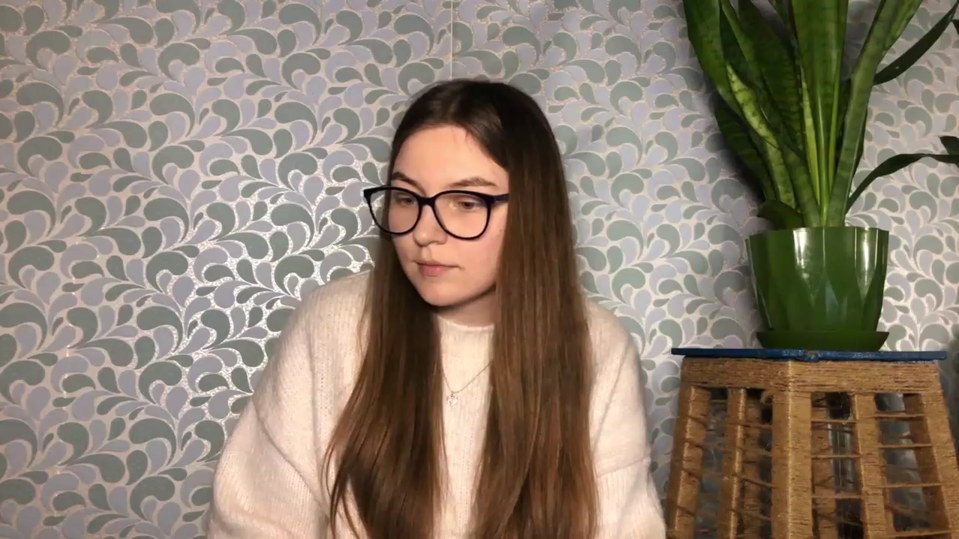 Gallery image thumbnail from Oliveevee_'s myfreecams stream on, 03/21/2023, 21:21 image 2 of 20
