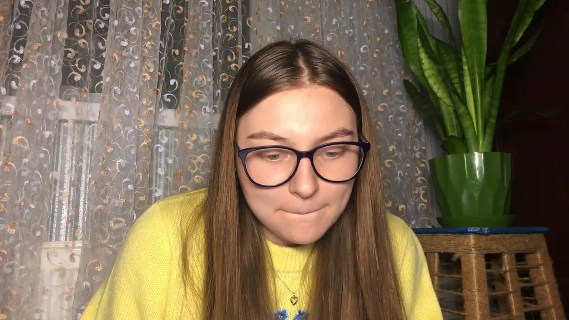 Gallery image thumbnail from Oliveevee_'s myfreecams stream on, 03/23/2023, 20:00 image 19 of 20