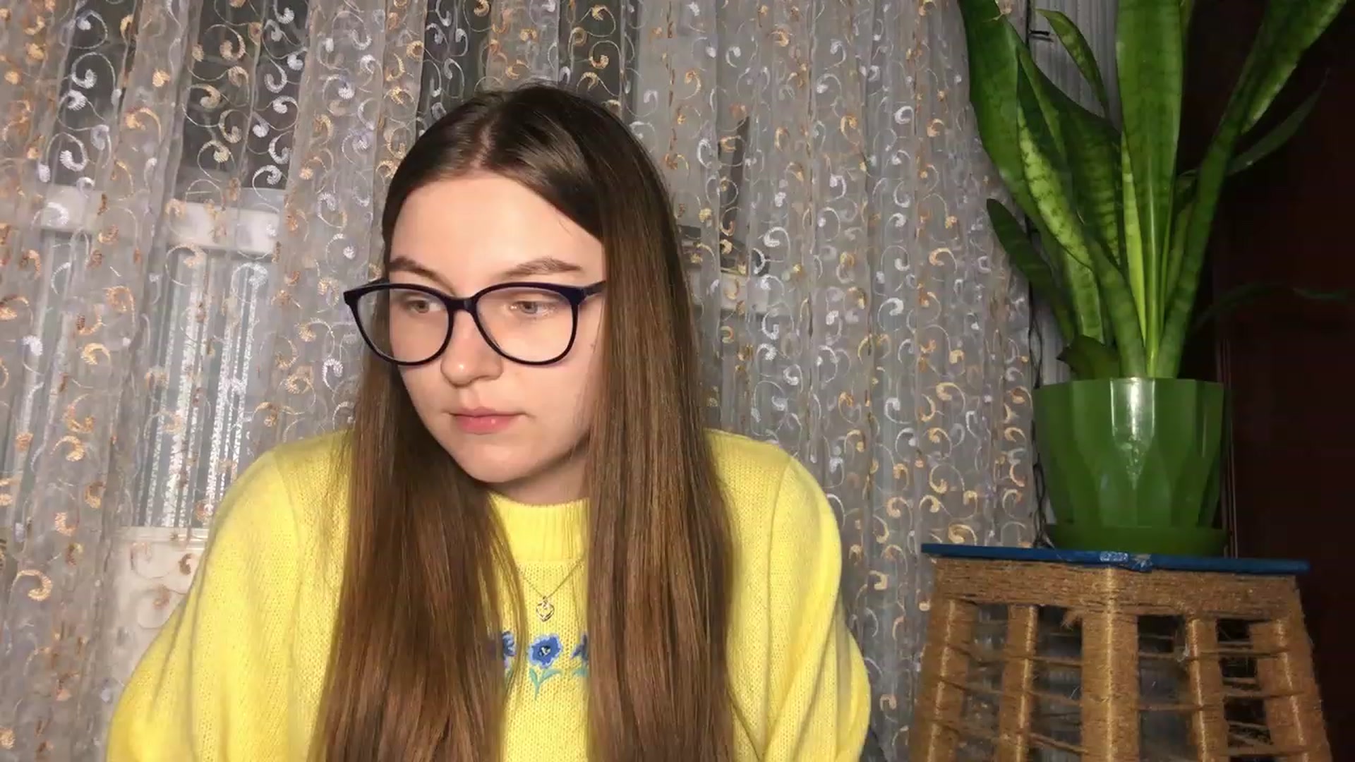 Gallery image thumbnail from Oliveevee_'s myfreecams stream on, 03/23/2023, 21:21 image 9 of 20
