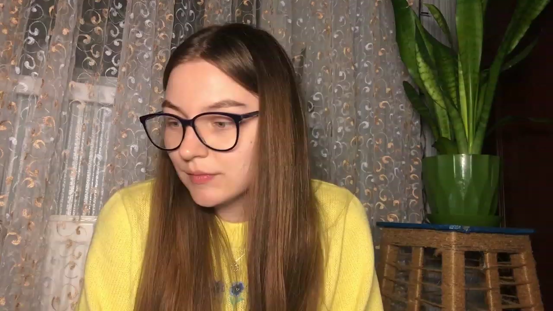 Gallery image thumbnail from Oliveevee_'s myfreecams stream on, 03/23/2023, 21:21 image 19 of 20
