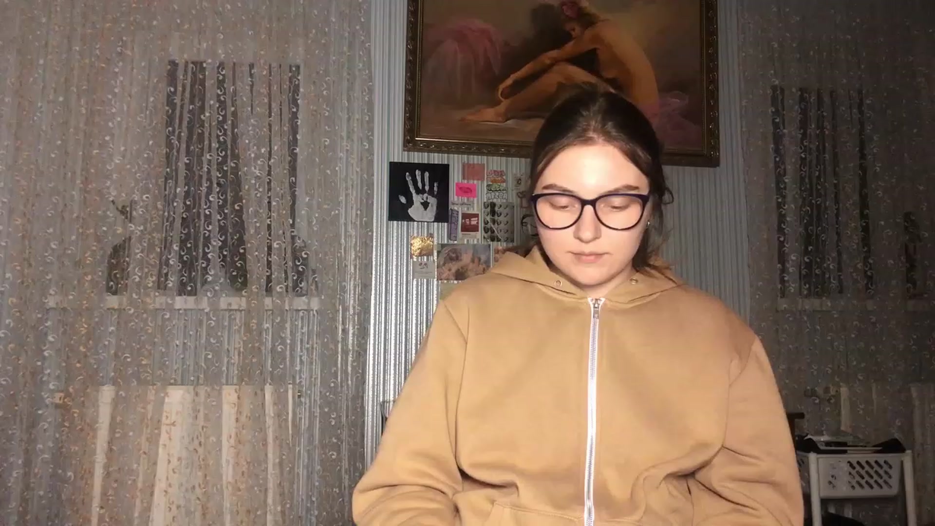 Gallery image thumbnail from Oliveevee_'s myfreecams stream on, 03/26/2023, 20:55 image 1 of 20