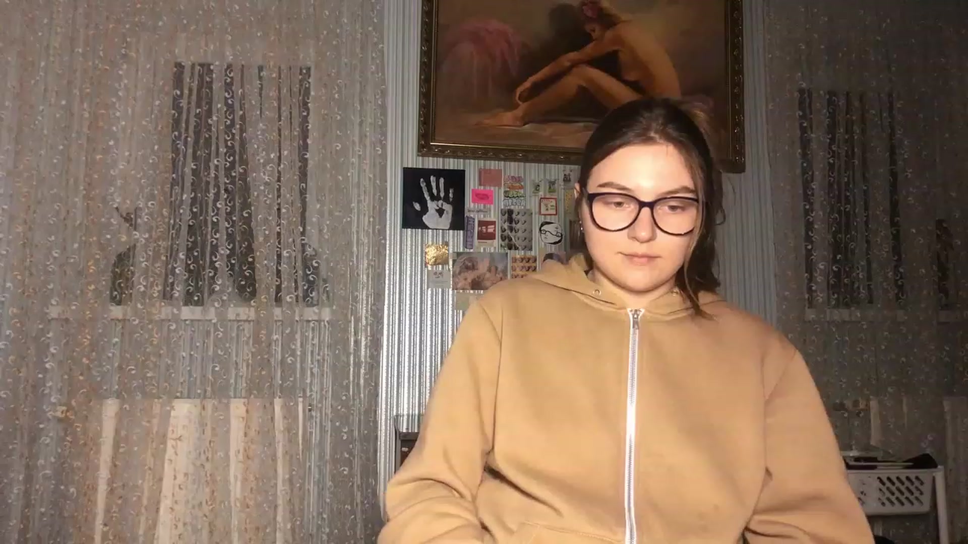 Gallery image thumbnail from Oliveevee_'s myfreecams stream on, 03/26/2023, 20:55 image 13 of 20