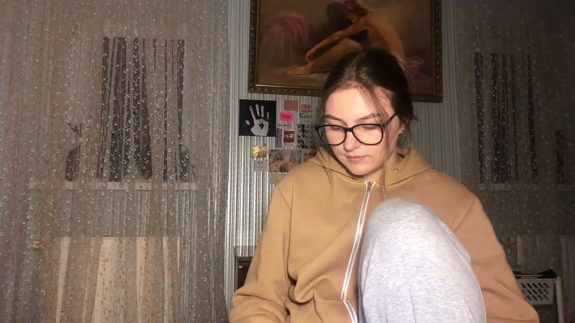 Gallery image thumbnail from Oliveevee_'s myfreecams stream on, 03/26/2023, 20:55 image 17 of 20