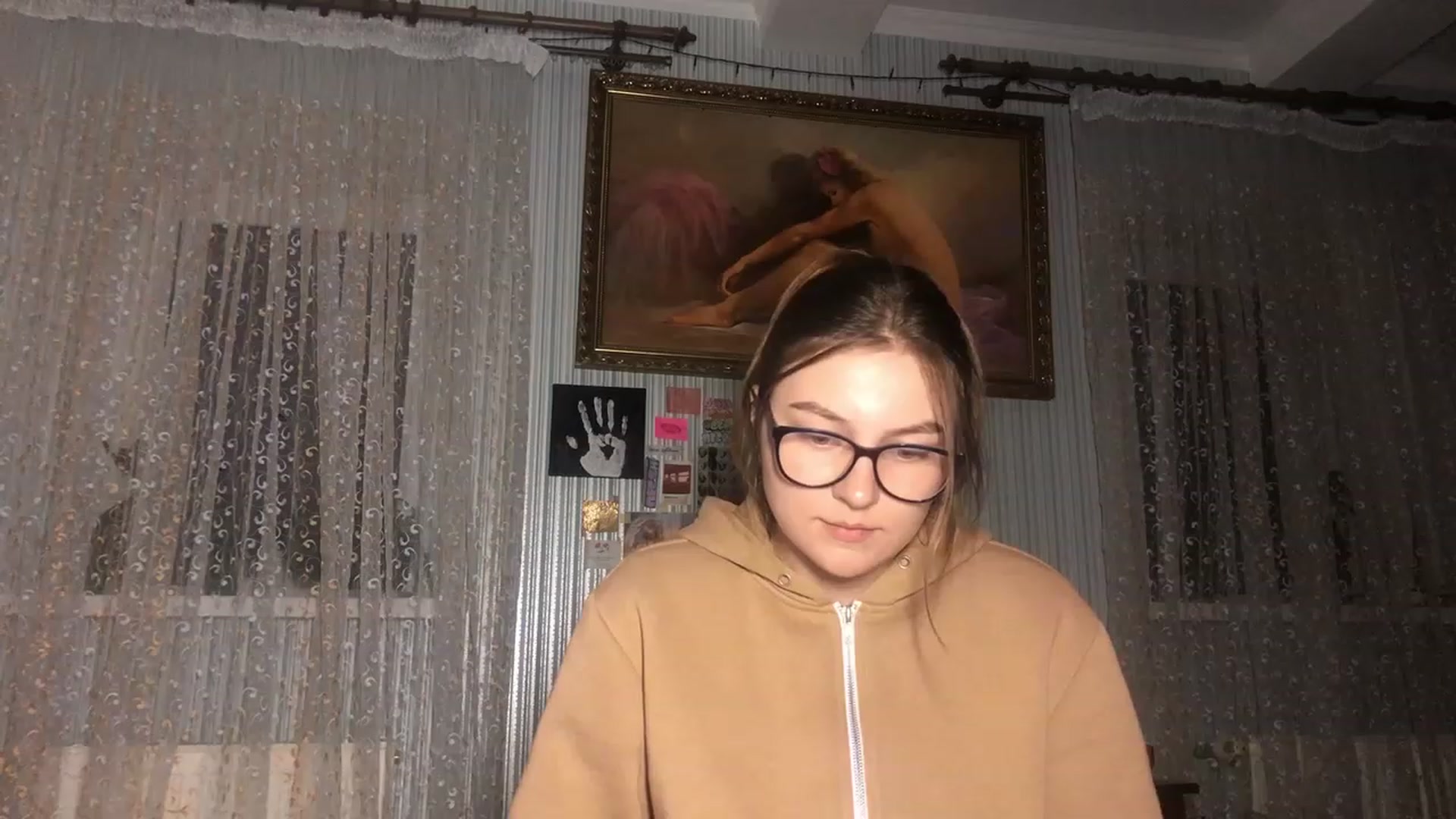 Gallery image thumbnail from Oliveevee_'s myfreecams stream on, 03/26/2023, 22:01 image 9 of 20