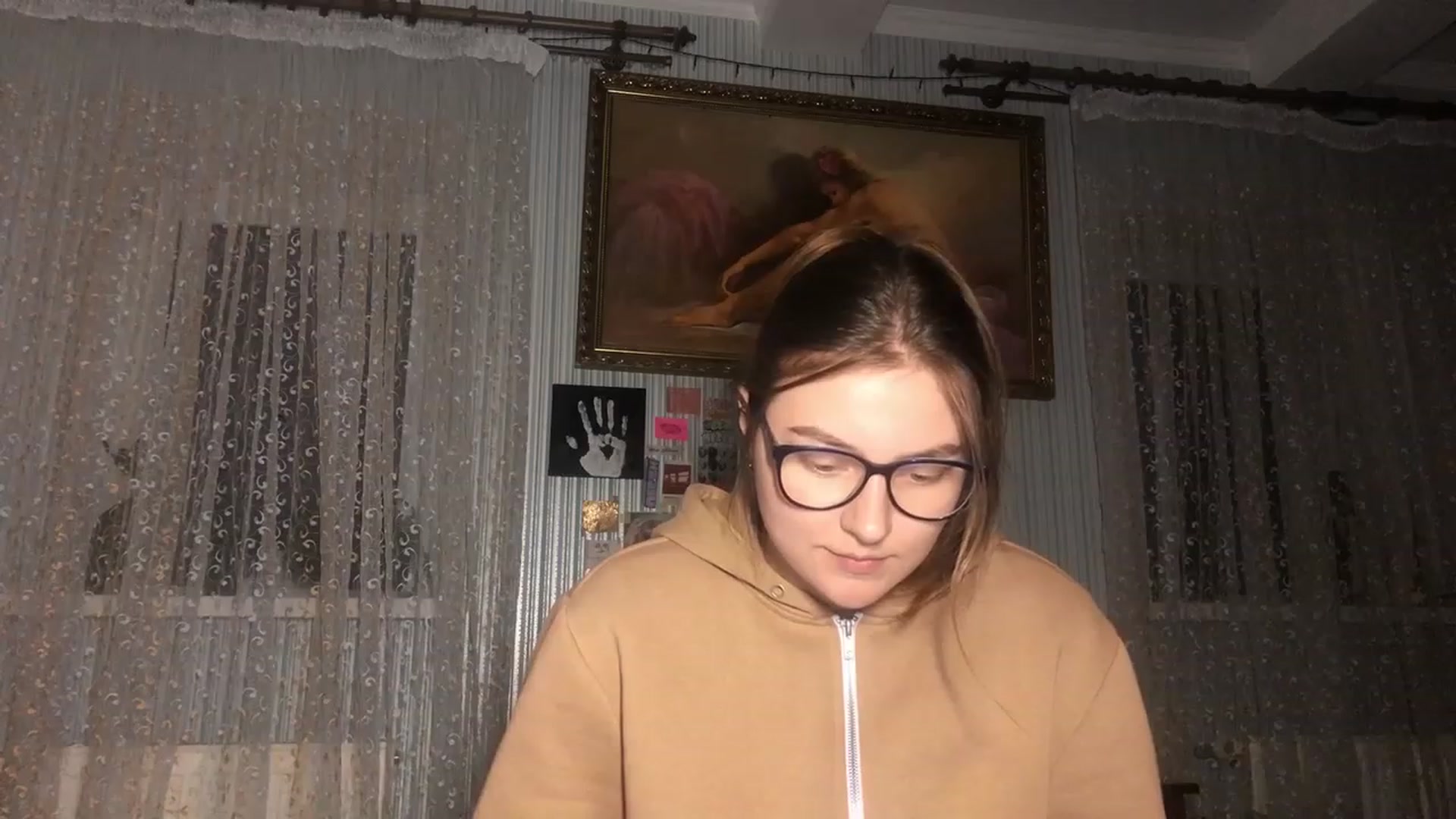 Gallery image thumbnail from Oliveevee_'s myfreecams stream on, 03/26/2023, 22:01 image 4 of 20