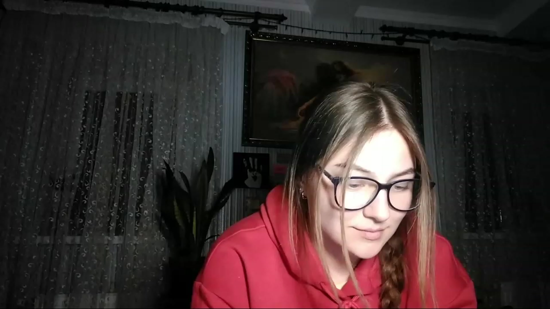 Gallery image thumbnail from Oliveevee_'s myfreecams stream on, 04/24/2023, 21:11 image 7 of 20