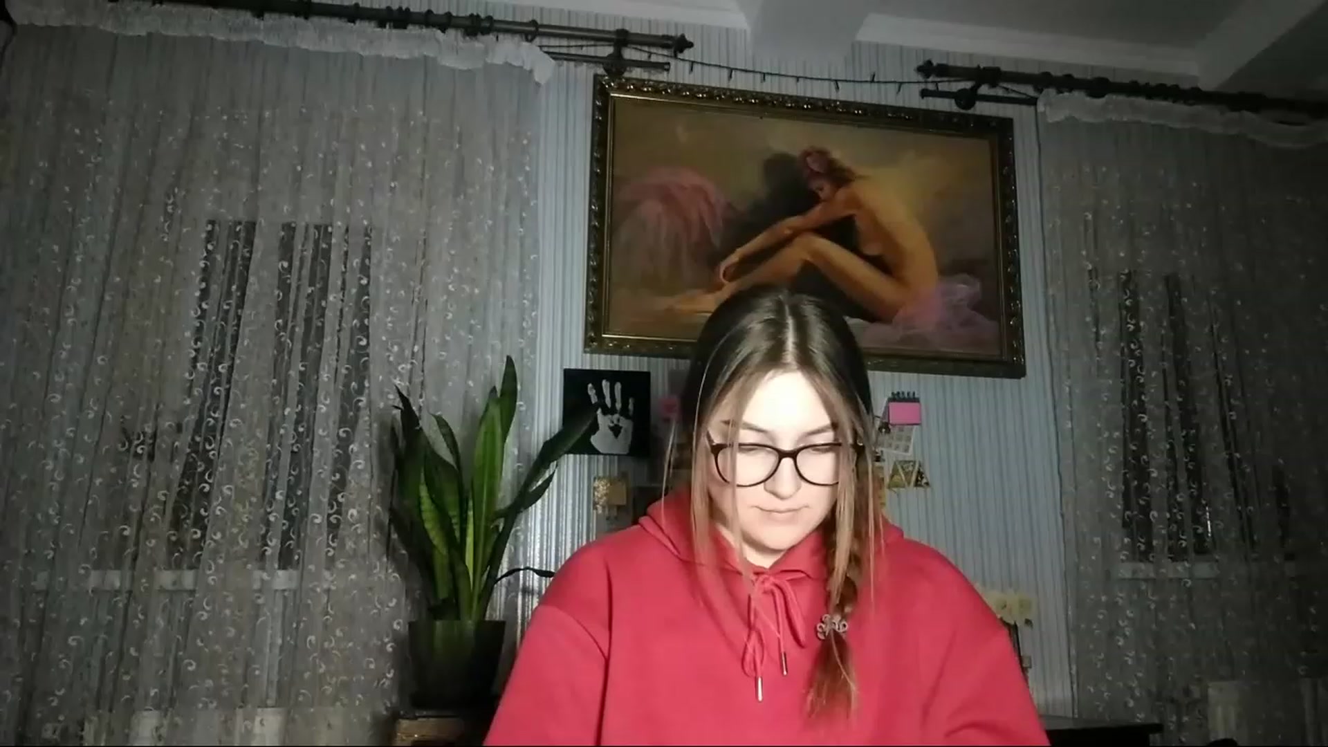 Gallery image thumbnail from Oliveevee_'s myfreecams stream on, 04/24/2023, 21:11 image 4 of 20