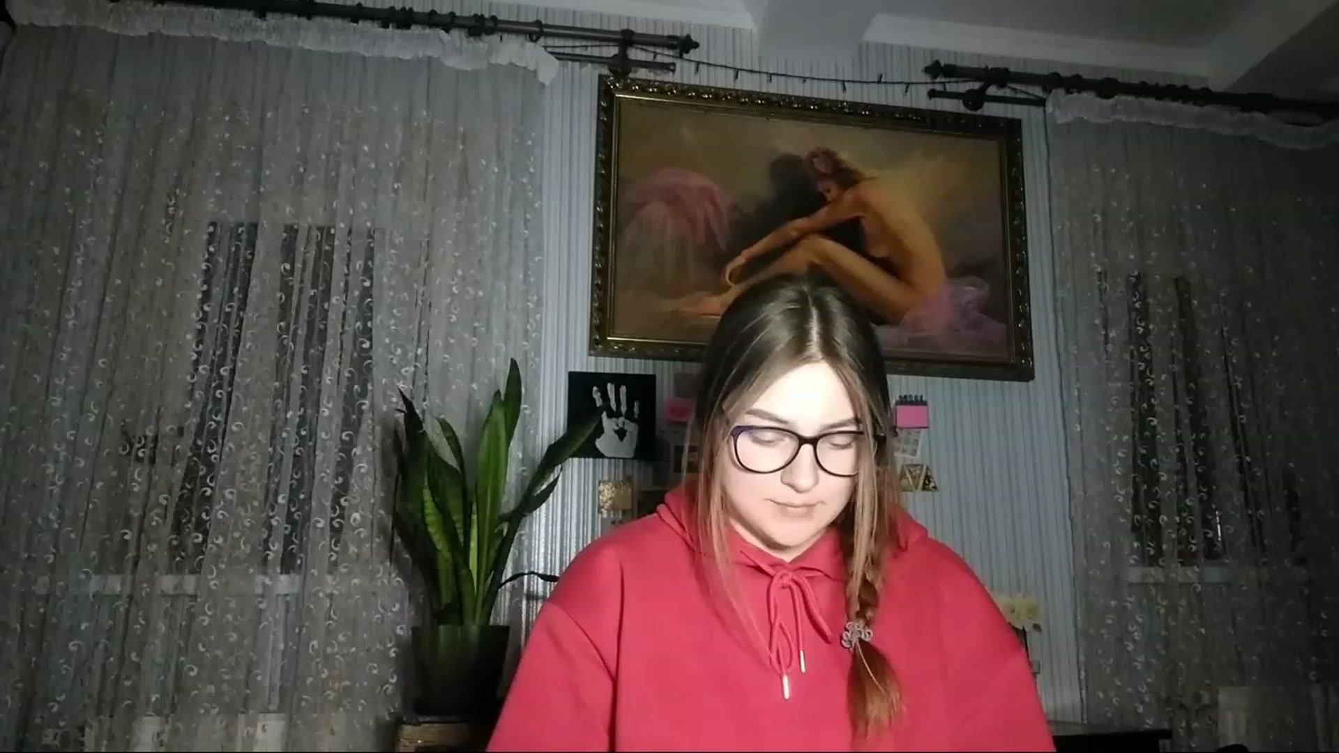 Gallery image thumbnail from Oliveevee_'s myfreecams stream on, 04/24/2023, 21:11 image 10 of 20