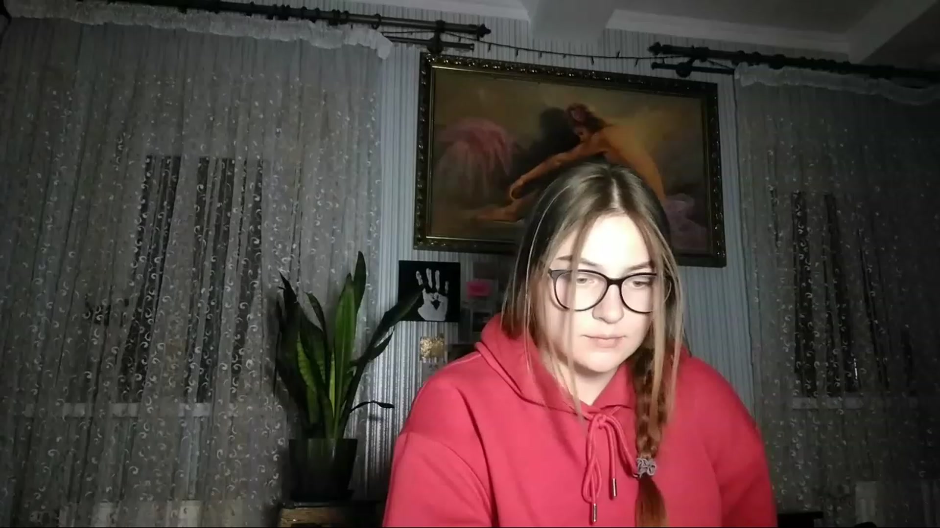 Gallery image thumbnail from Oliveevee_'s myfreecams stream on, 04/24/2023, 21:11 image 16 of 20