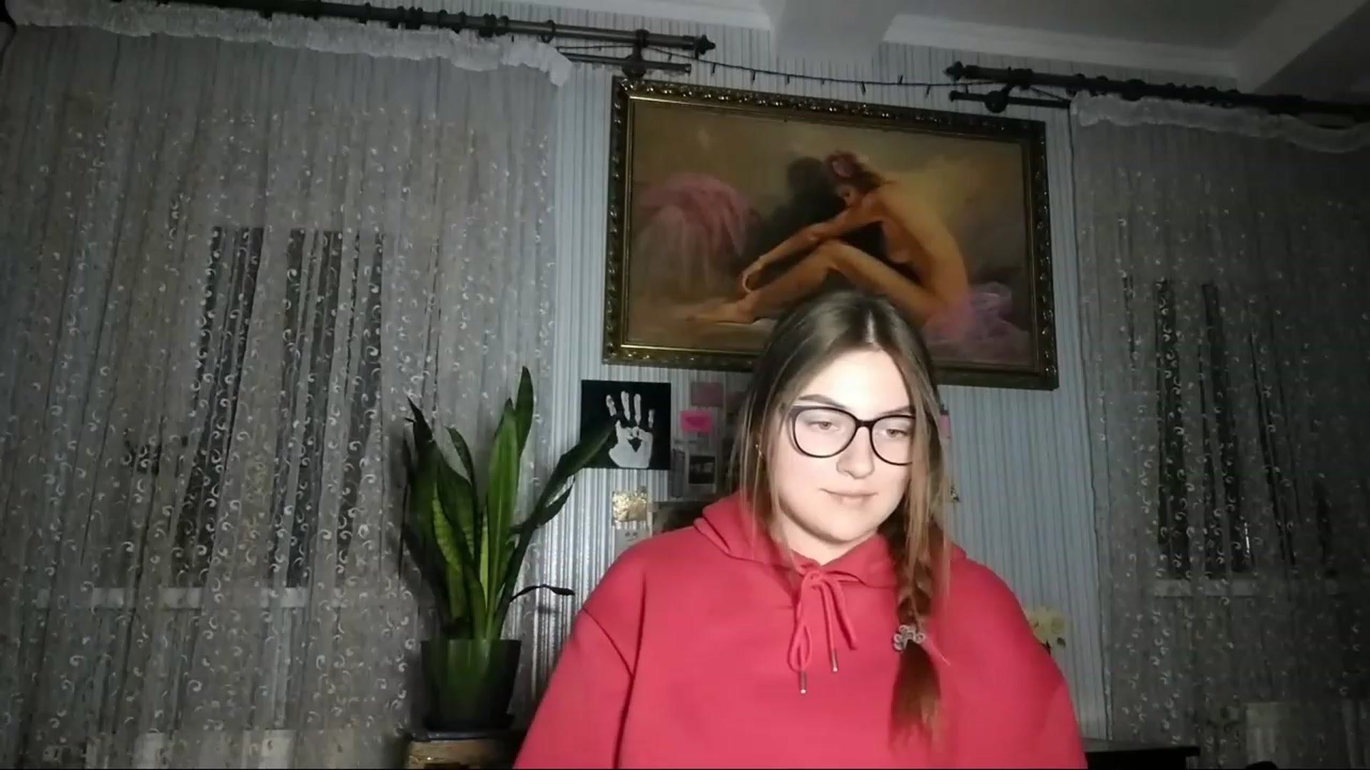 Gallery image thumbnail from Oliveevee_'s myfreecams stream on, 04/24/2023, 21:11 image 8 of 20