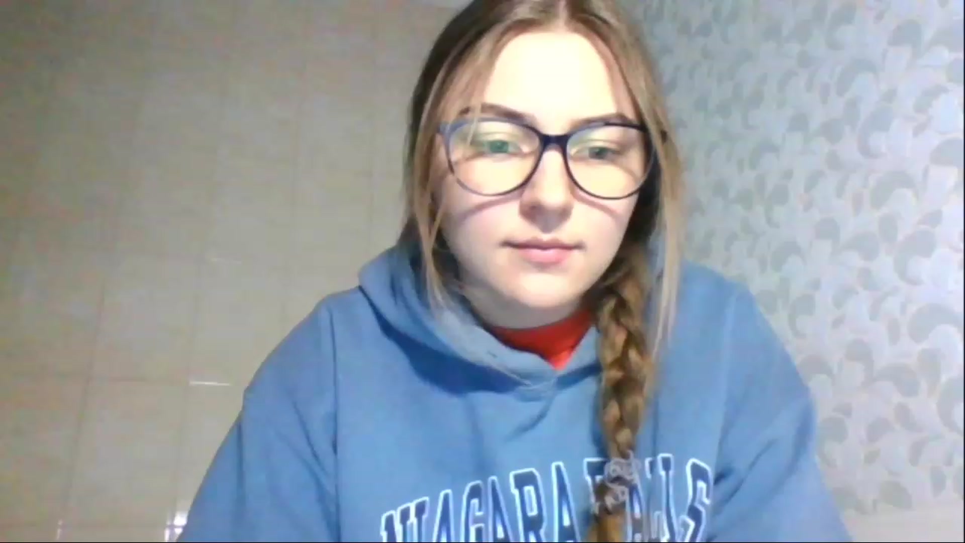 Gallery image thumbnail from Oliveevee_'s myfreecams stream on, 04/26/2023, 17:40 image 14 of 20