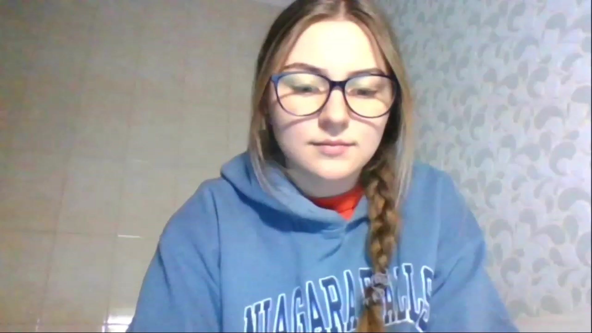 Gallery image thumbnail from Oliveevee_'s myfreecams stream on, 04/26/2023, 17:40 image 5 of 20