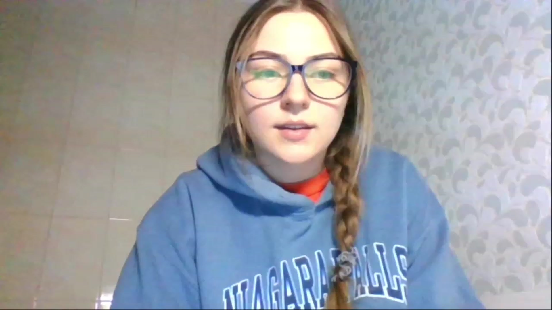 Gallery image thumbnail from Oliveevee_'s myfreecams stream on, 04/26/2023, 17:40 image 3 of 20