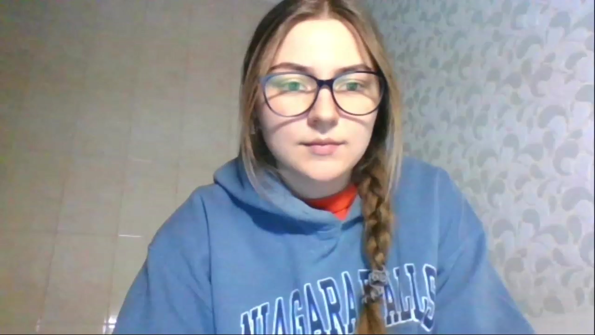 Gallery image thumbnail from Oliveevee_'s myfreecams stream on, 04/26/2023, 17:40 image 6 of 20