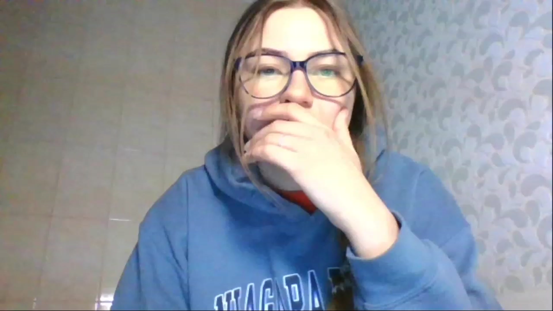 Gallery image thumbnail from Oliveevee_'s myfreecams stream on, 04/26/2023, 17:40 image 19 of 20