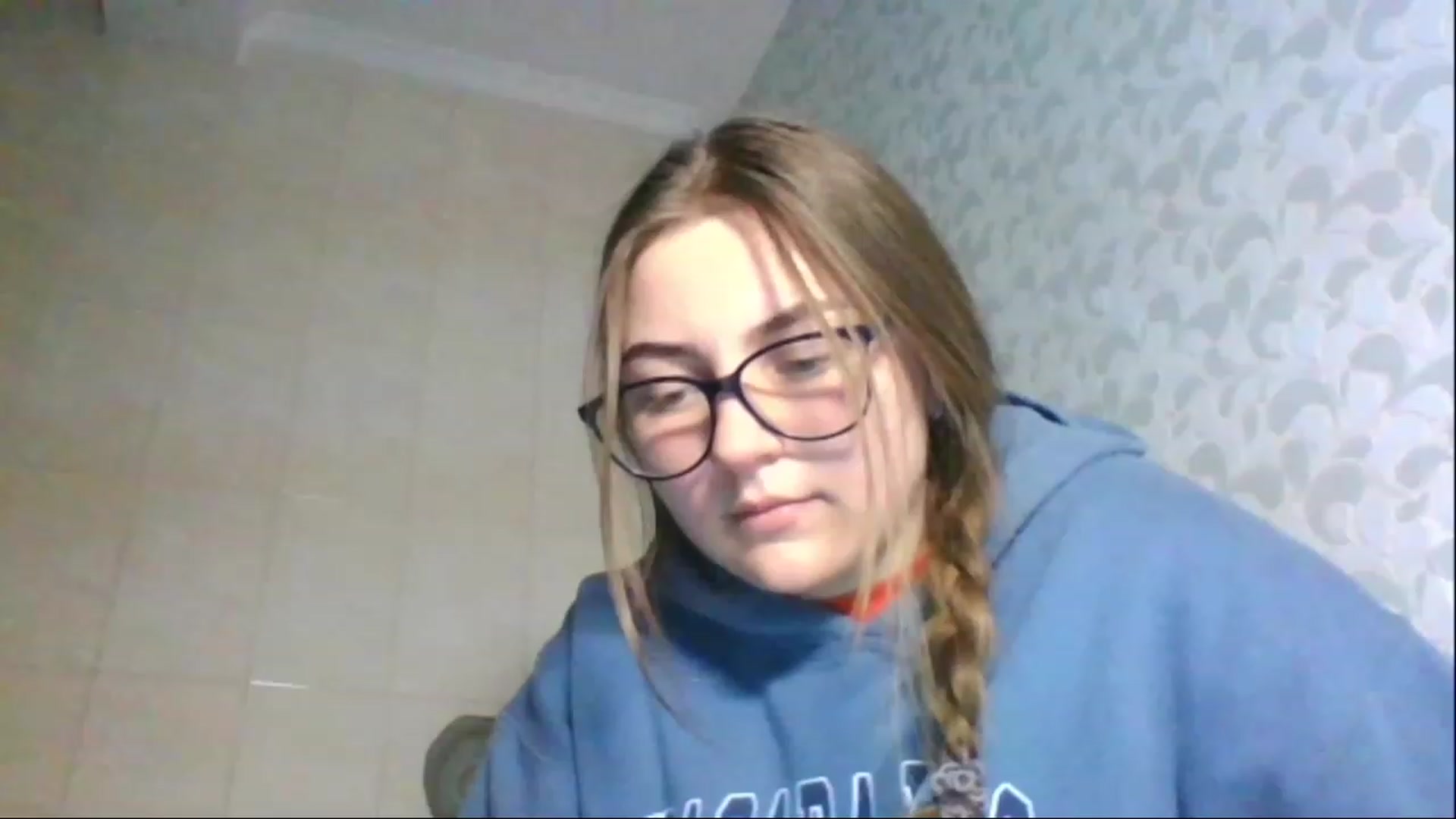 Gallery image thumbnail from Oliveevee_'s myfreecams stream on, 04/26/2023, 19:20 image 7 of 20