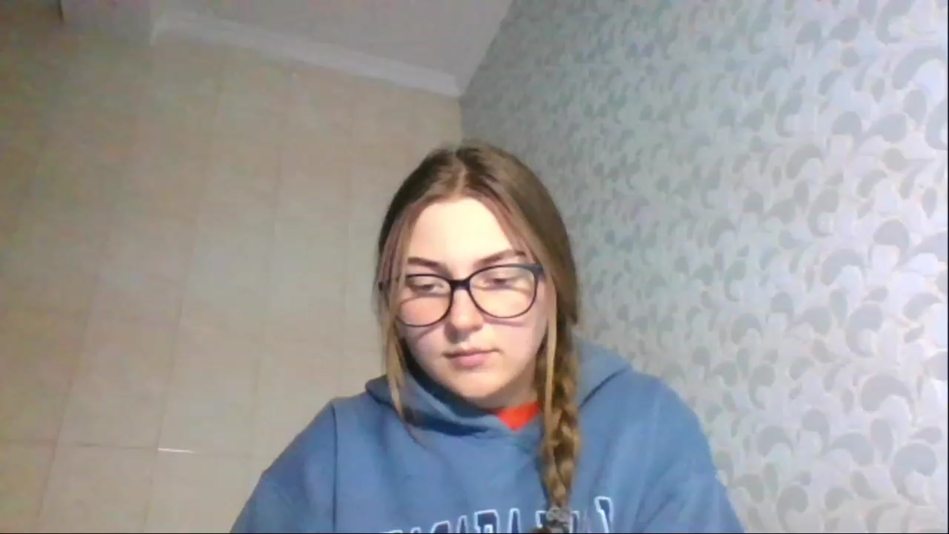 Gallery image thumbnail from Oliveevee_'s myfreecams stream on, 04/26/2023, 19:20 image 4 of 20
