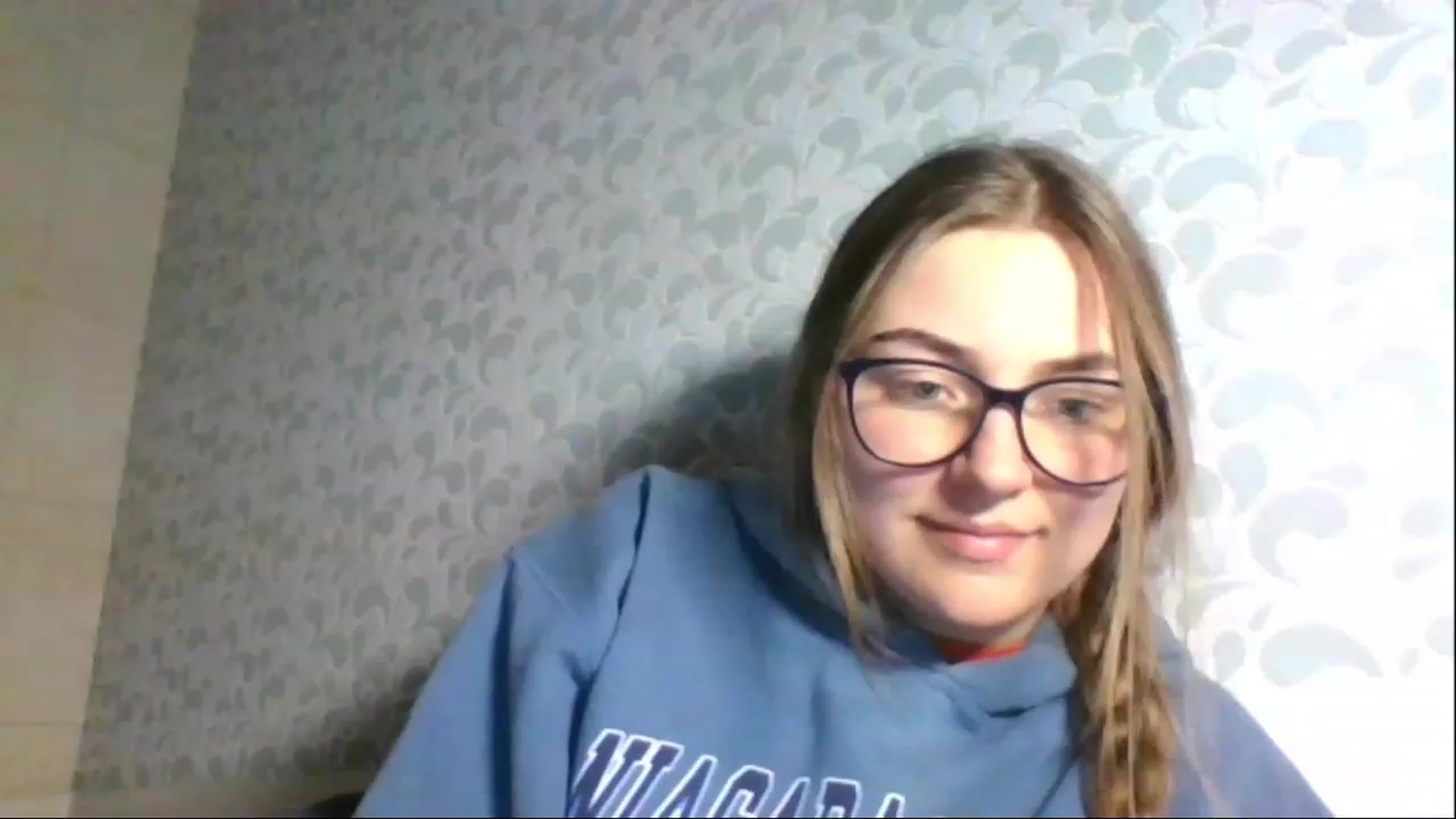 Gallery image thumbnail from Oliveevee_'s myfreecams stream on, 04/26/2023, 19:20 image 14 of 20