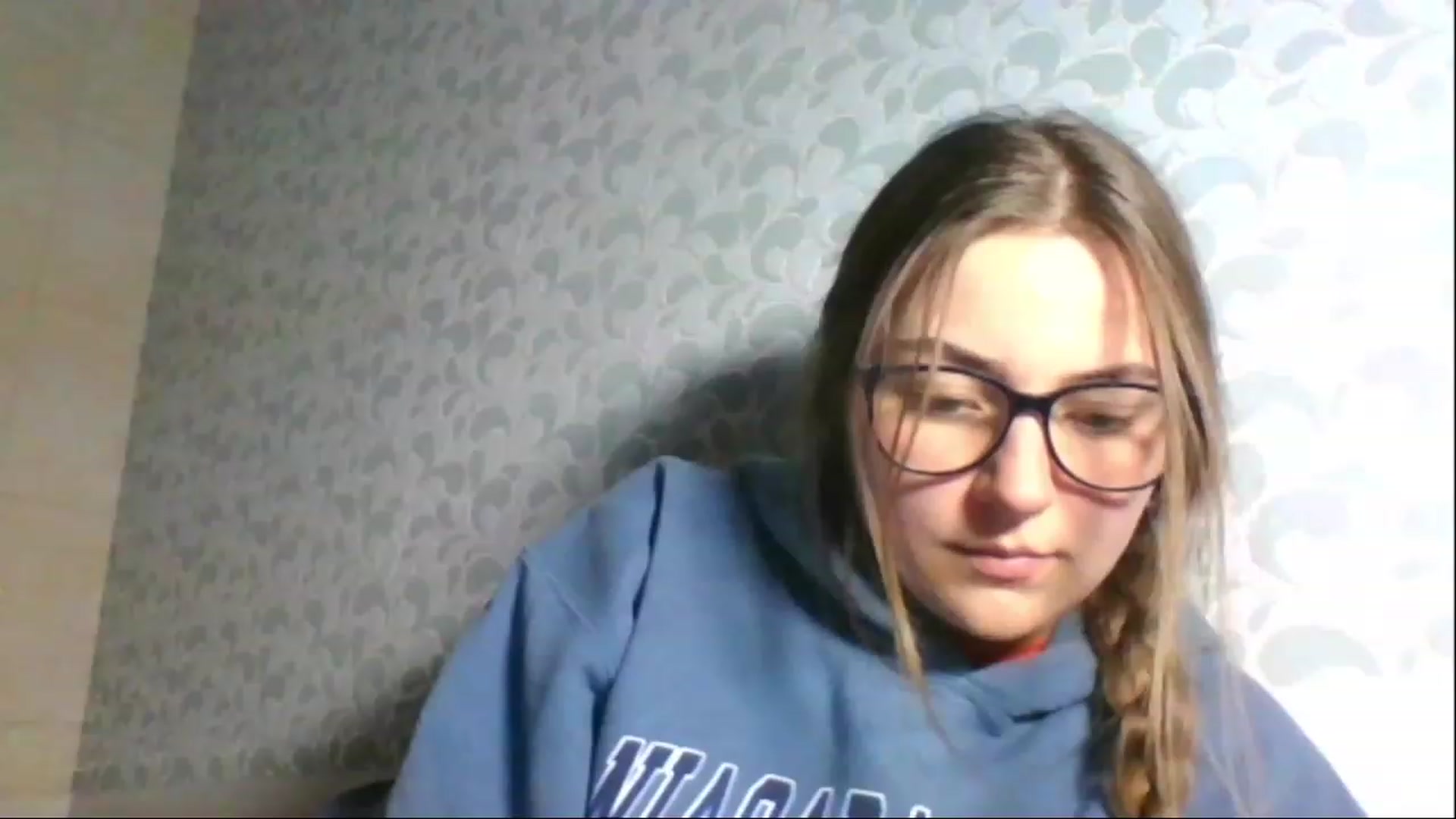Gallery image thumbnail from Oliveevee_'s myfreecams stream on, 04/26/2023, 19:20 image 13 of 20