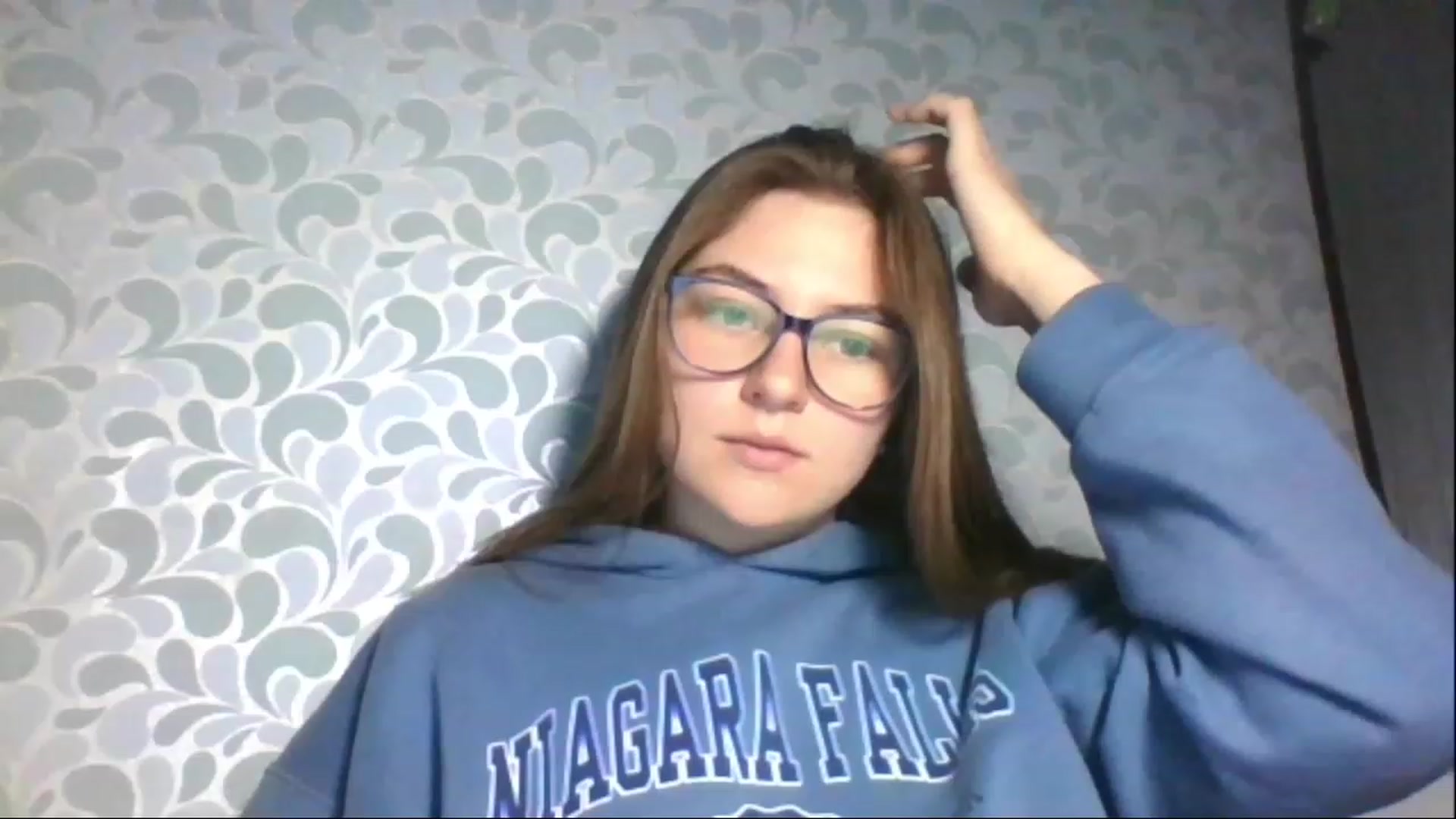 Gallery image thumbnail from Oliveevee_'s myfreecams stream on, 04/27/2023, 19:31 image 12 of 20
