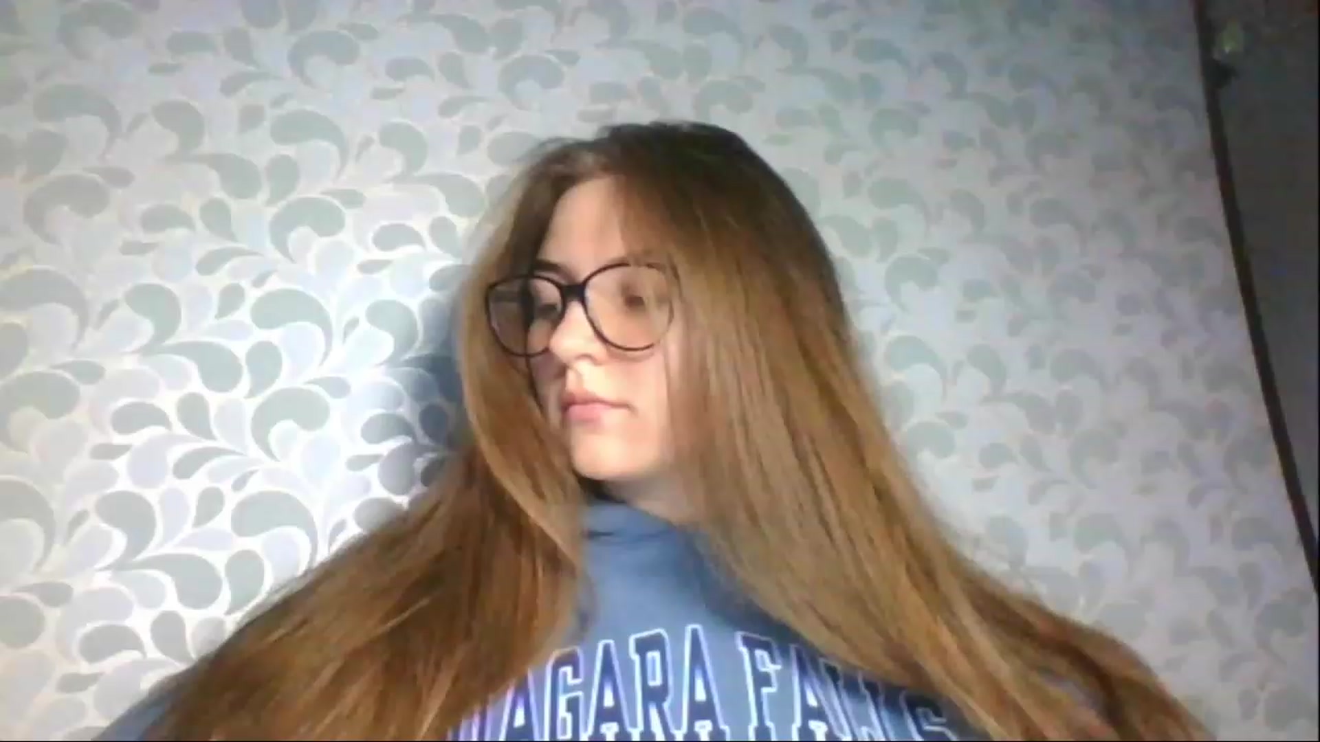 Gallery image thumbnail from Oliveevee_'s myfreecams stream on, 04/27/2023, 19:31 image 19 of 20