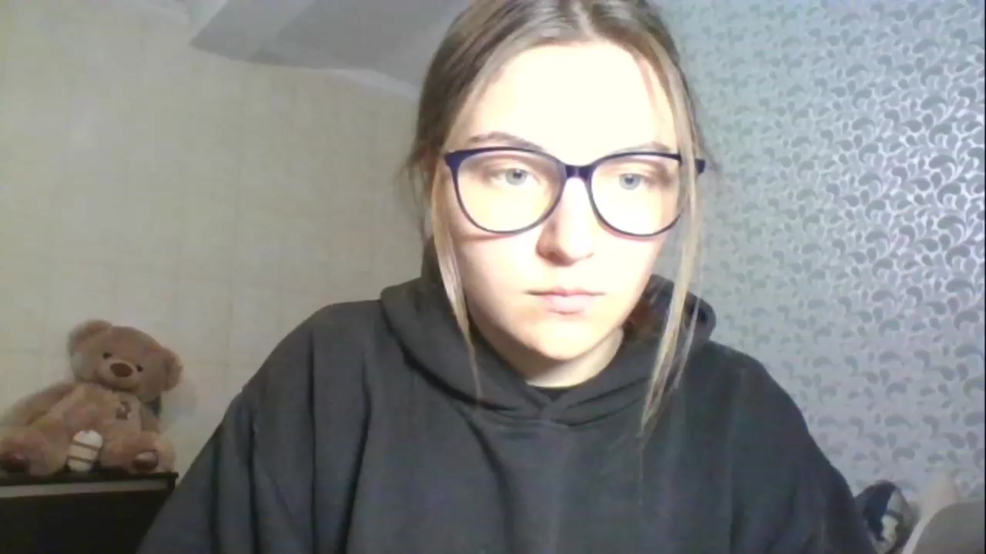 Gallery image thumbnail from Oliveevee_'s myfreecams stream on, 05/01/2023, 18:48 image 13 of 20