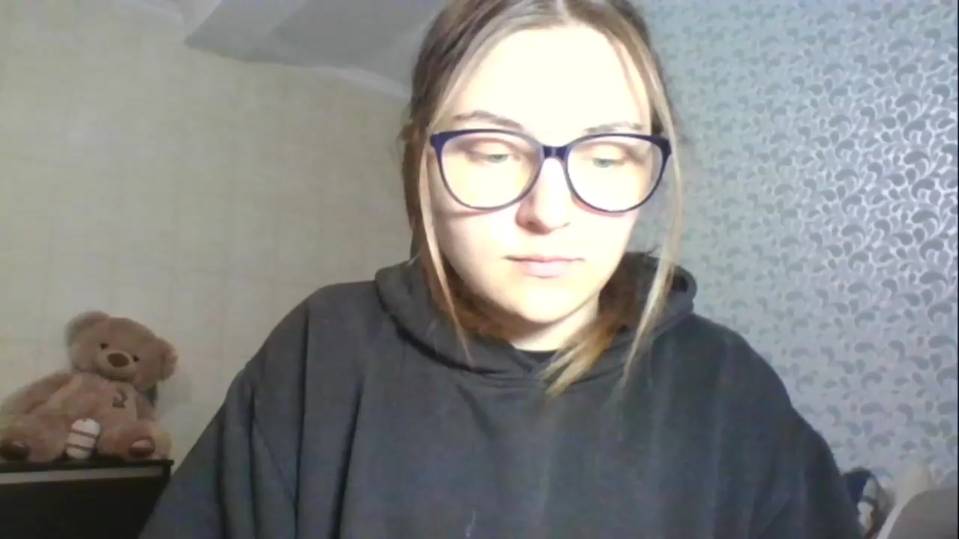 Gallery image thumbnail from Oliveevee_'s myfreecams stream on, 05/01/2023, 18:48 image 7 of 20