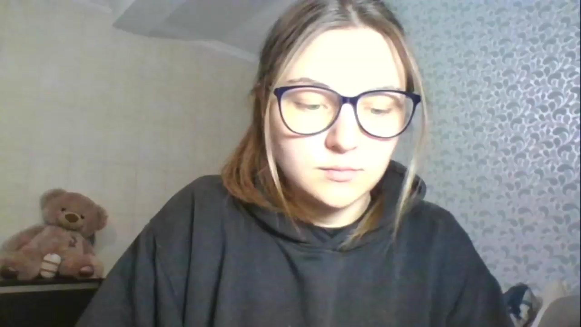 Gallery image thumbnail from Oliveevee_'s myfreecams stream on, 05/01/2023, 18:48 image 1 of 20
