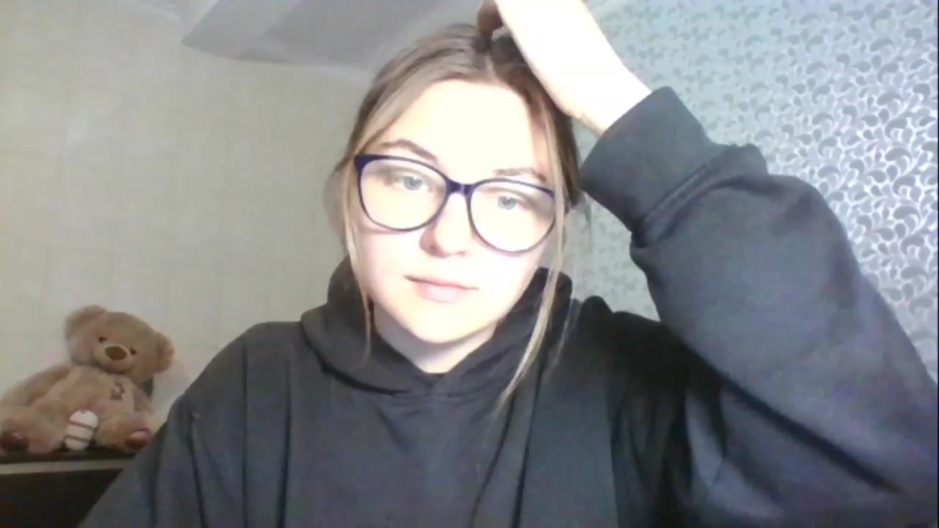 Gallery image thumbnail from Oliveevee_'s myfreecams stream on, 05/01/2023, 18:48 image 20 of 20