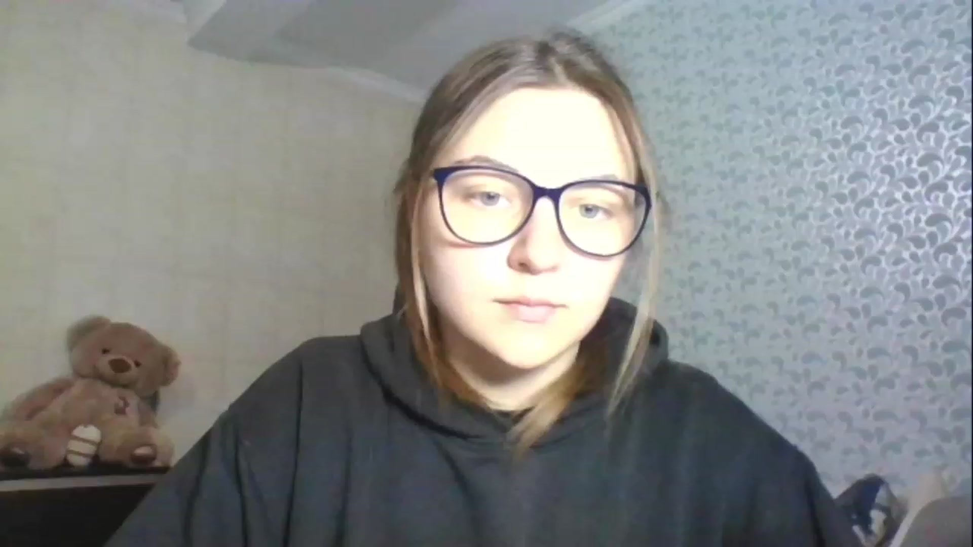 Gallery image thumbnail from Oliveevee_'s myfreecams stream on, 05/01/2023, 18:48 image 9 of 20