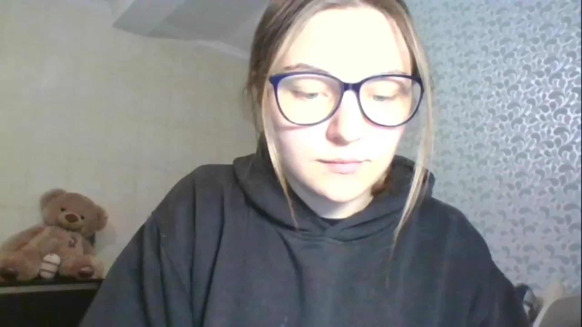 Gallery image thumbnail from Oliveevee_'s myfreecams stream on, 05/01/2023, 18:48 image 19 of 20