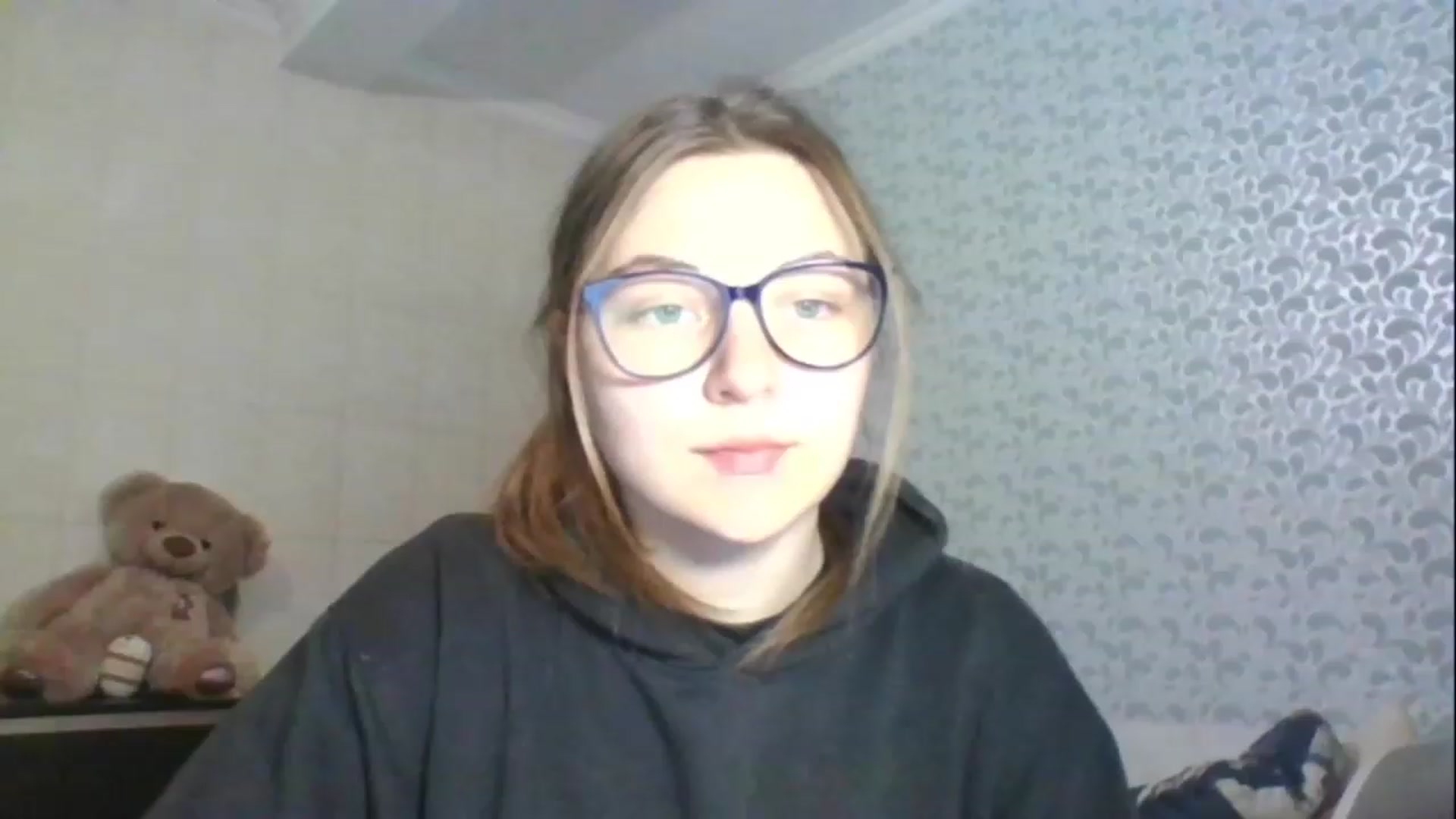 Gallery image thumbnail from Oliveevee_'s myfreecams stream on, 05/01/2023, 18:48 image 3 of 20